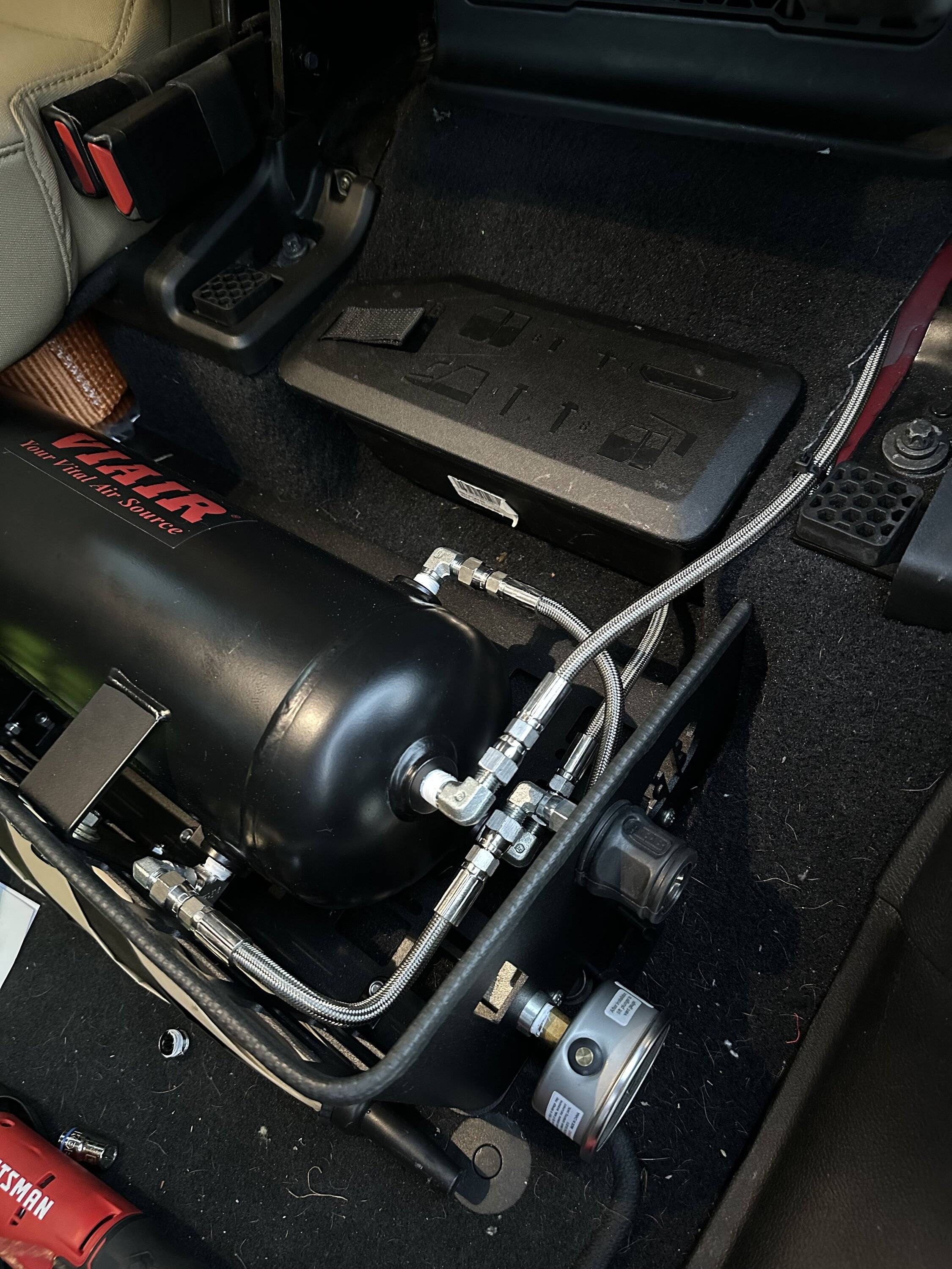 Jeep Gladiator ARB dual compressor rear seat install with 4XE air conversion cowl. IMG_0603