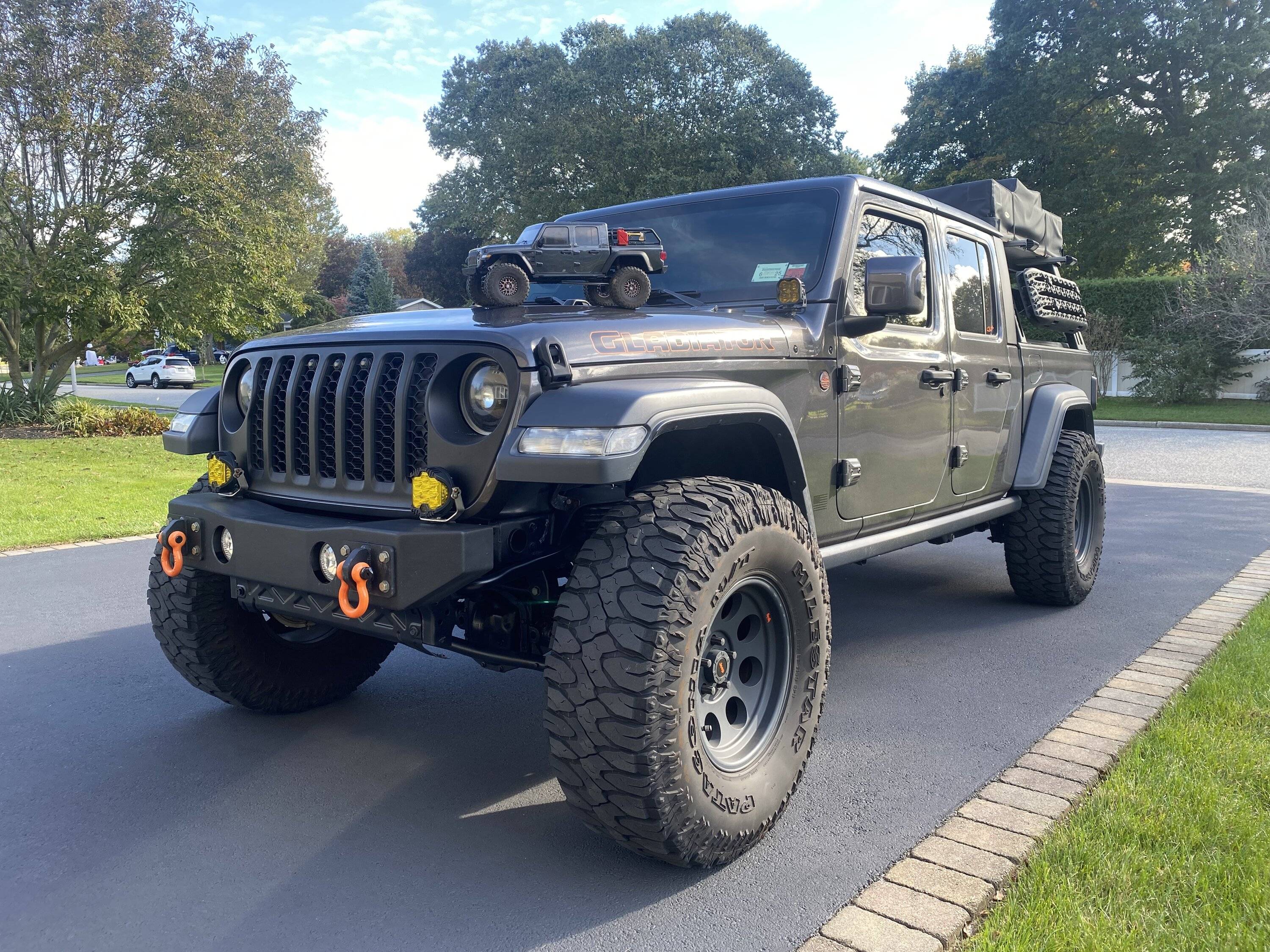 Jeep Gladiator GRANITE CRYSTAL JT Gladiator Club 8B587838-ABA1-4BA8-9DE8-7384FC57A084