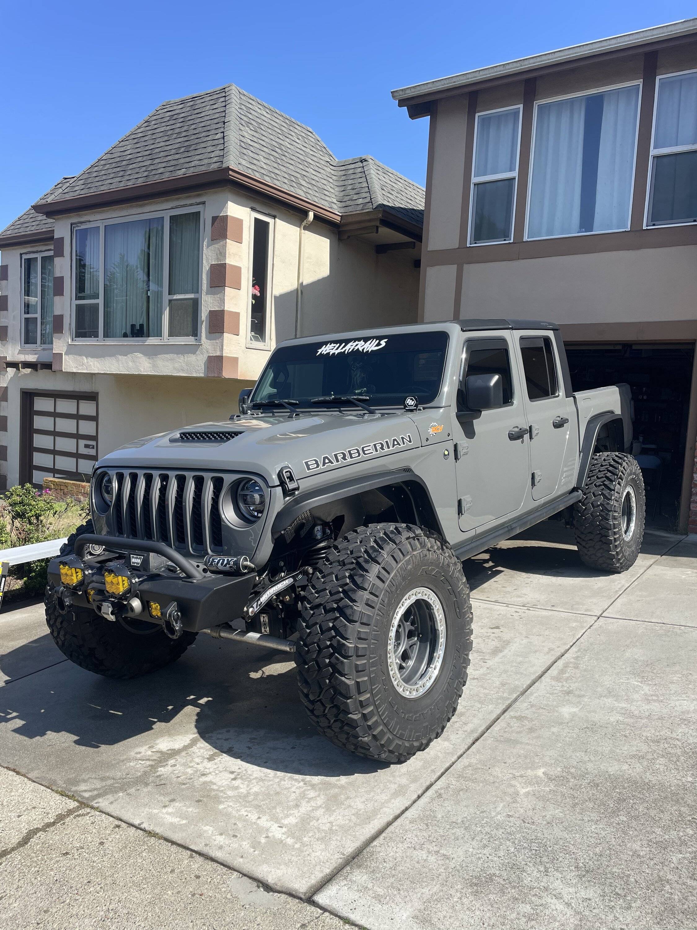 Jeep Gladiator Lets see all those Gladiators with lifts and bigger tires! tempImagek5Tl7S