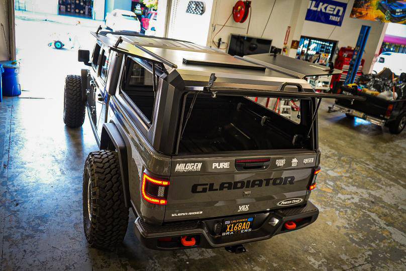 Jeep Gladiator STING GRAY Gladiator JT Club 5C03623A-5C66-42D8-835D-FF0BEF179E5B.JPG