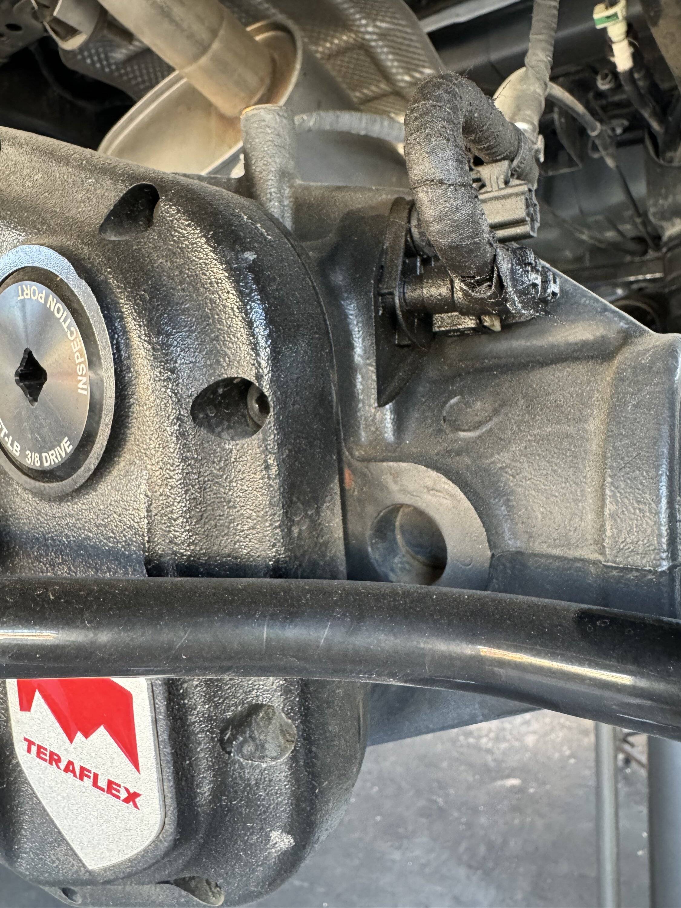 Jeep Gladiator Rear diff locker sweating? IMG_3811