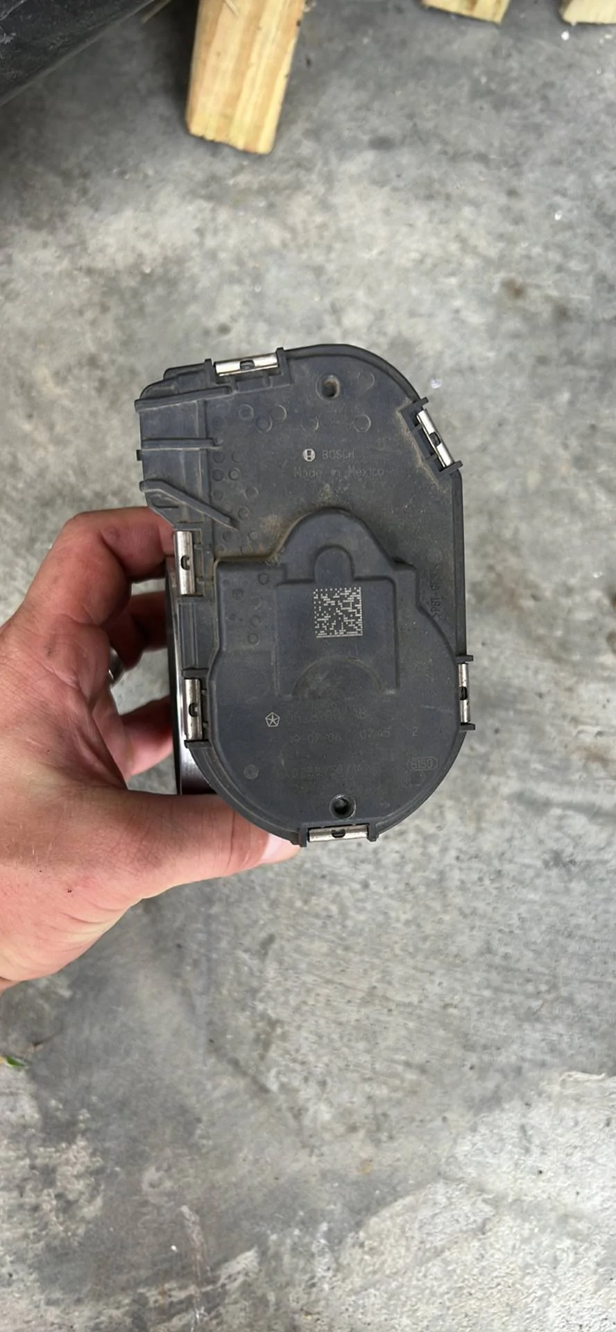 Jeep Gladiator Throttle body (2020 gladiator 3.6L v6) 0A8C6413-BFA9-467C-A13B-0314DD2486B2