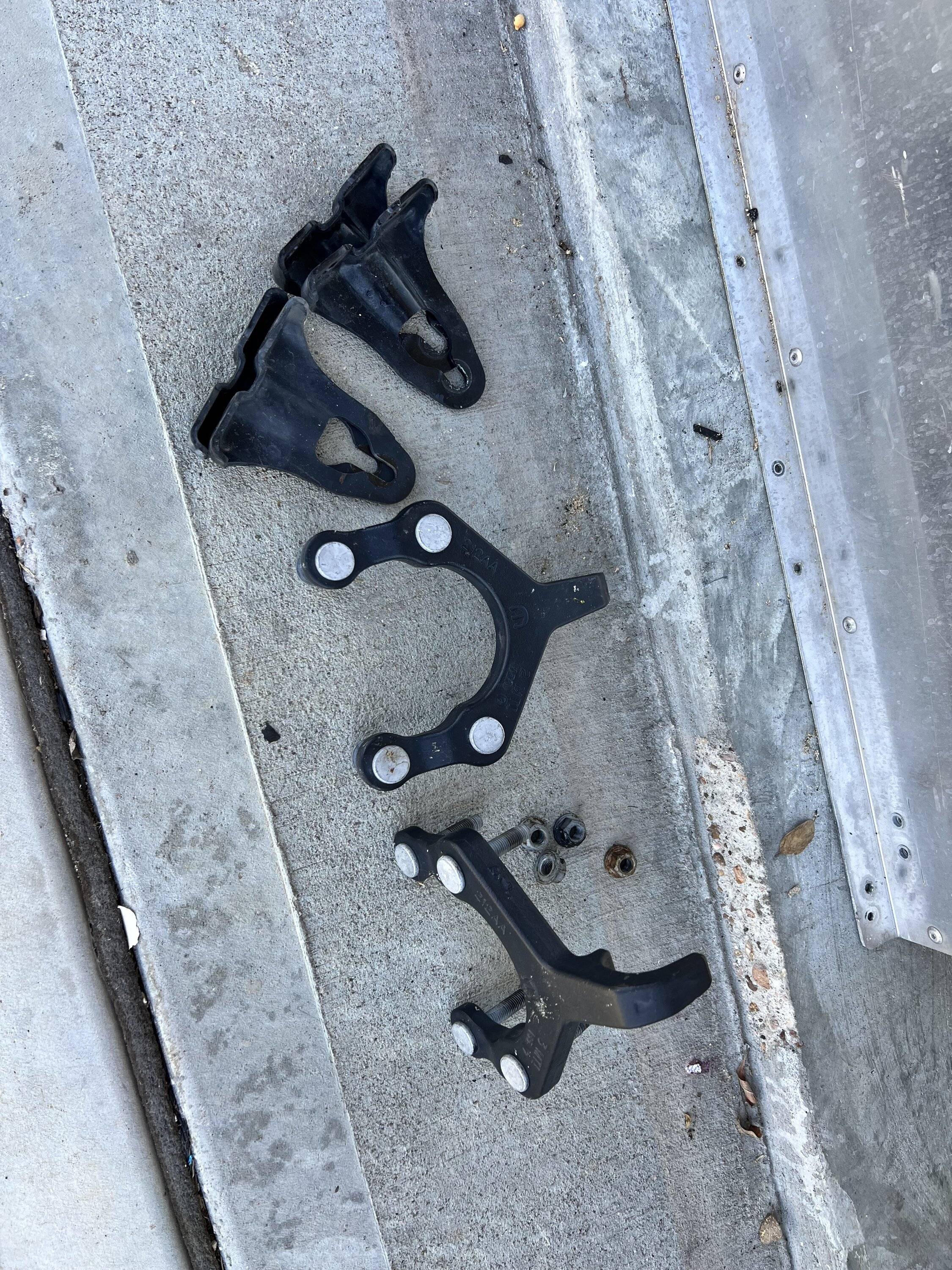 Jeep Gladiator Front bumper tow hooks IMG_3518