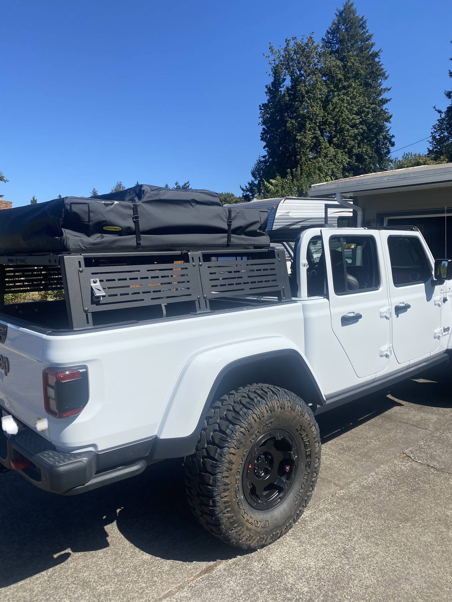 Jeep Gladiator considering a gladiator, but got some requirements 68435740308__5924E5F4-4BDB-4CA7-A669-AD11E3D34756
