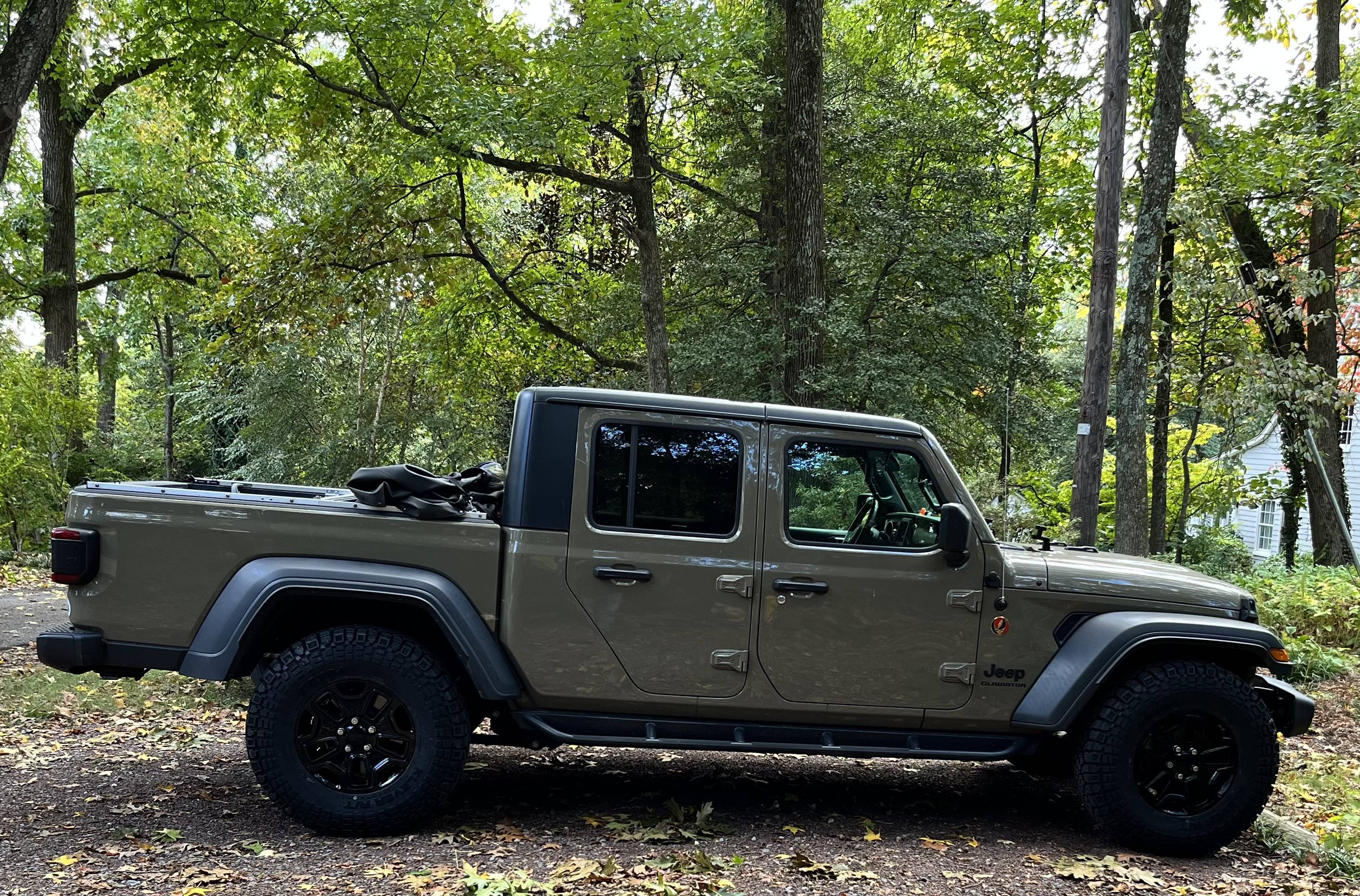 Jeep Gladiator Kenda Klever R/T KR601 35x10.50R17 IMG_6441