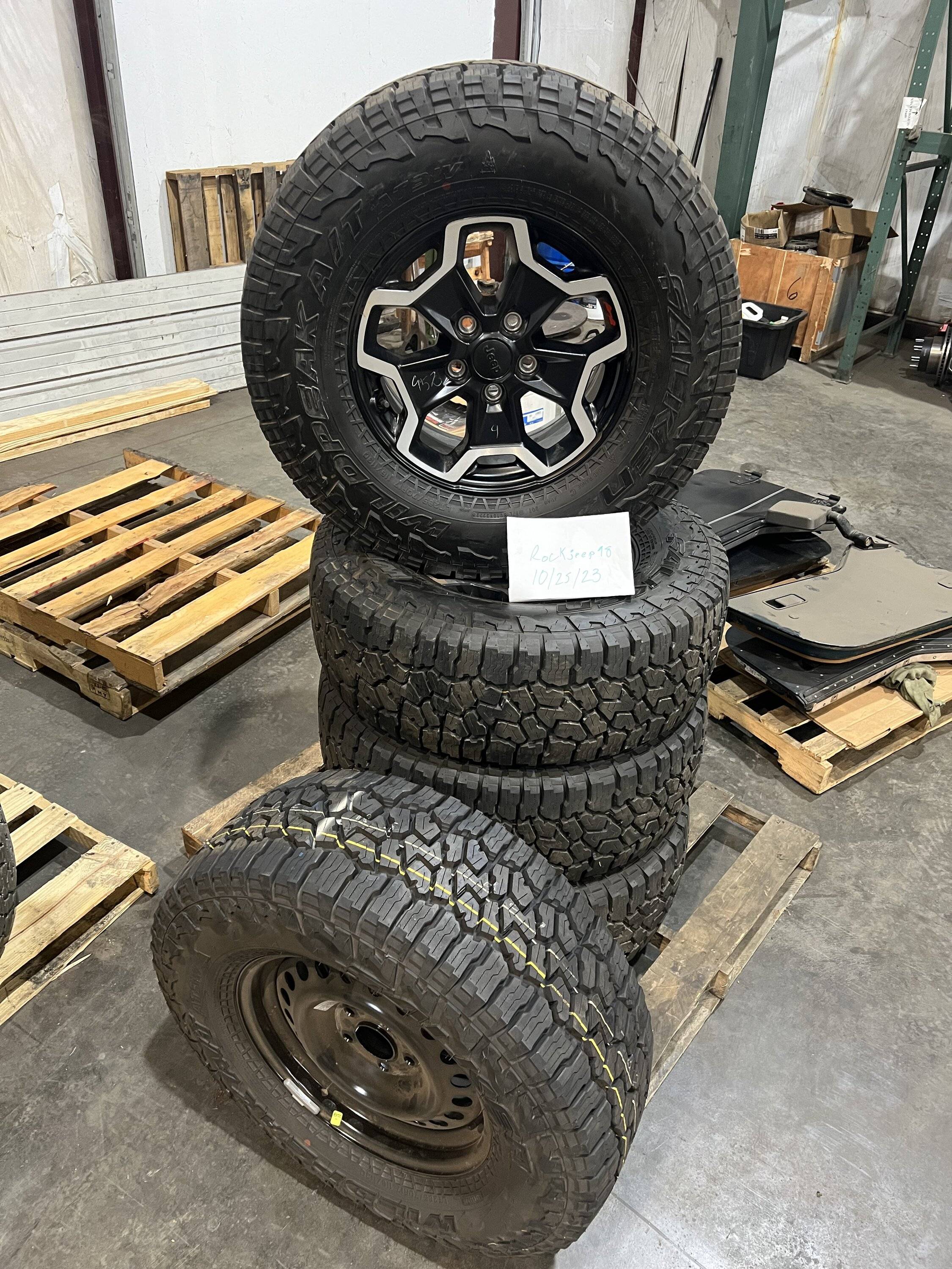 Jeep Gladiator 285/70R17 WildPeak’s on Rubicon Wheels set of 5 IMG_9727