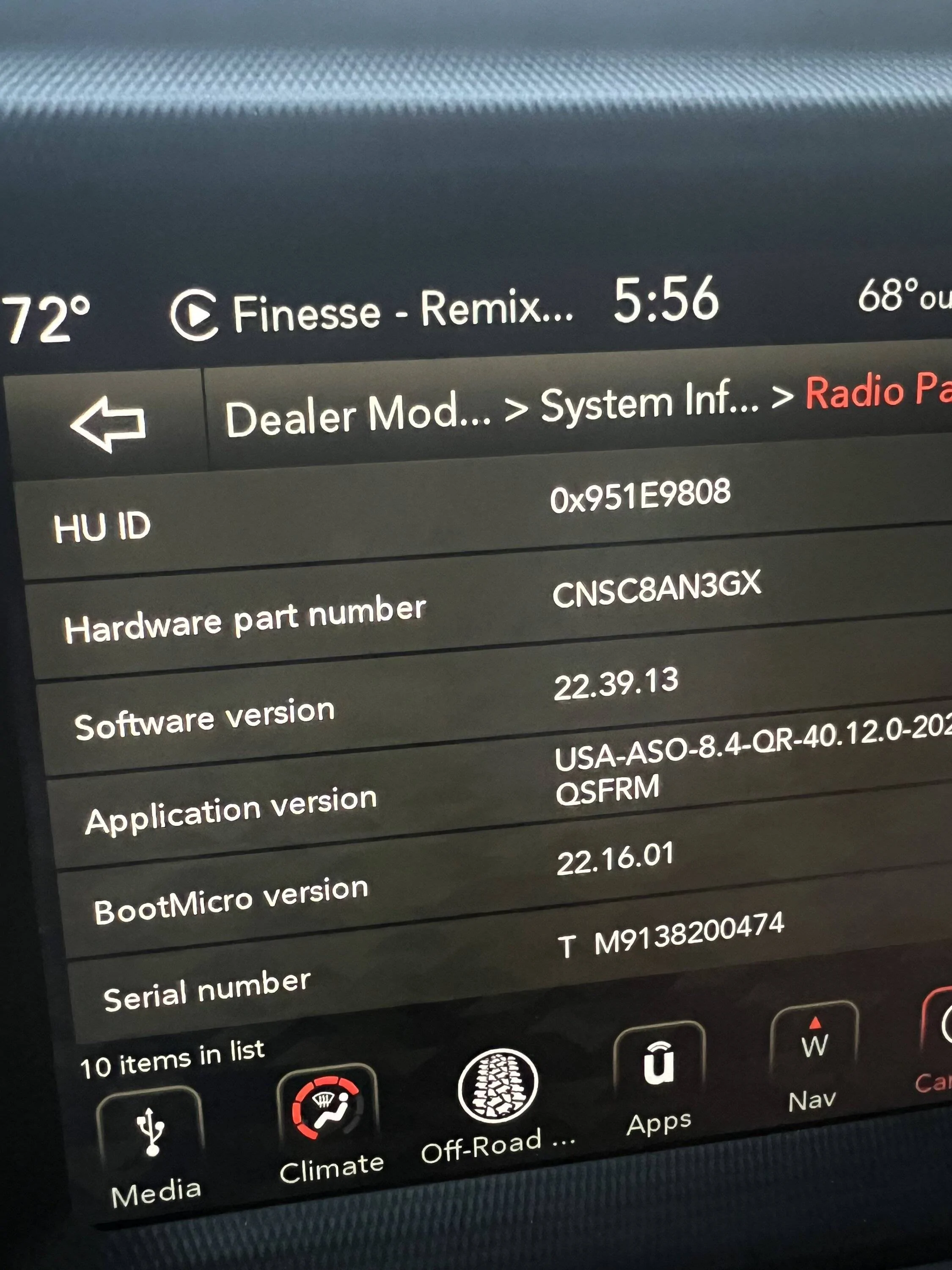 Jeep Gladiator Software update in progress… IMG_5111