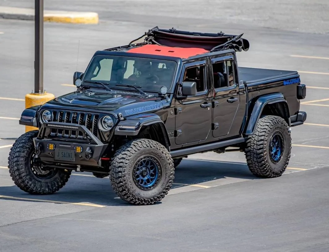 Jeep Gladiator Lets see all those Gladiators with lifts and bigger tires! Screenshot_20231025_190507_Instagram