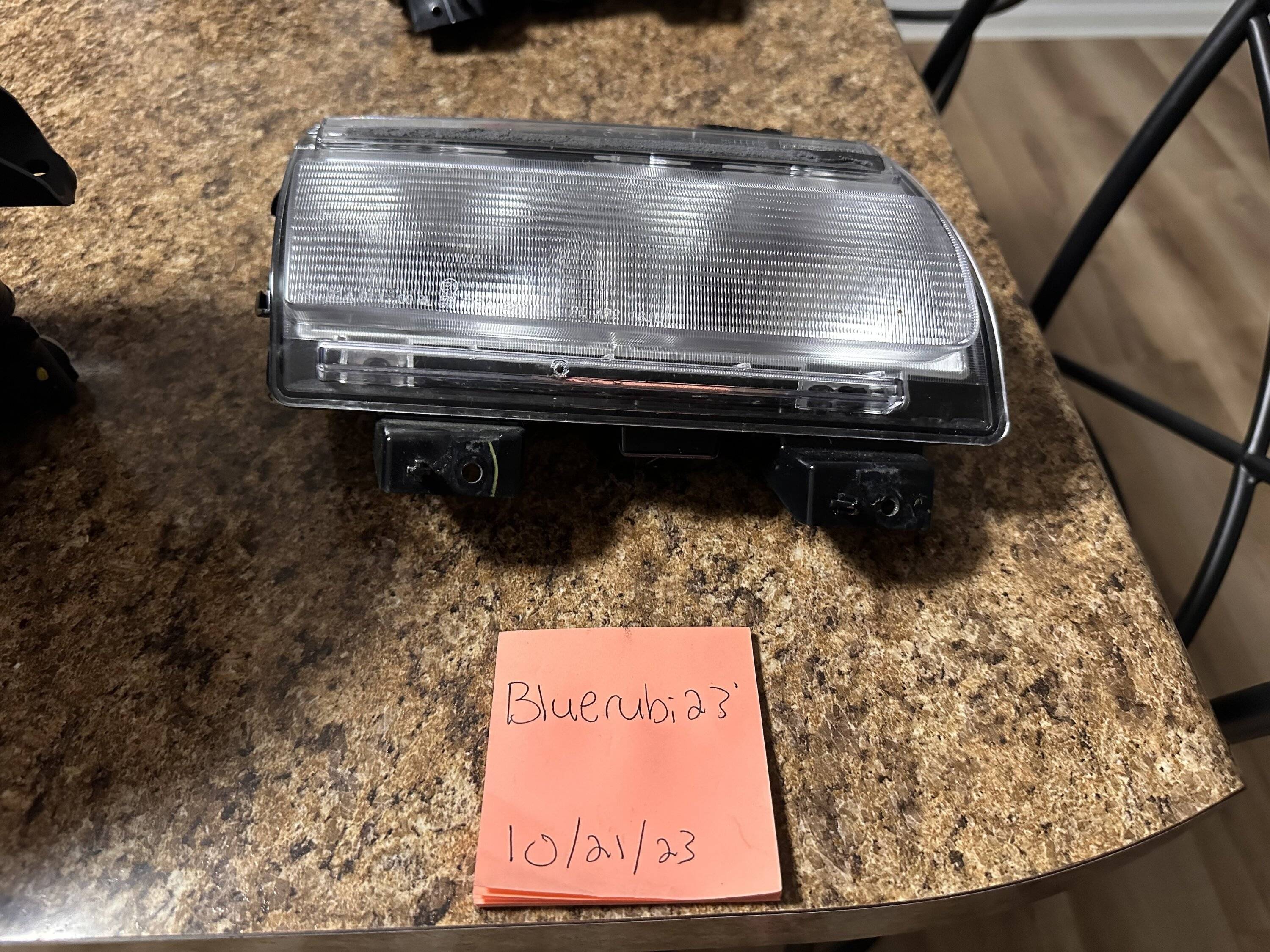Jeep Gladiator OEM Halogen Lighting (Fogs, Heads, Turn Signals) IMG_0716