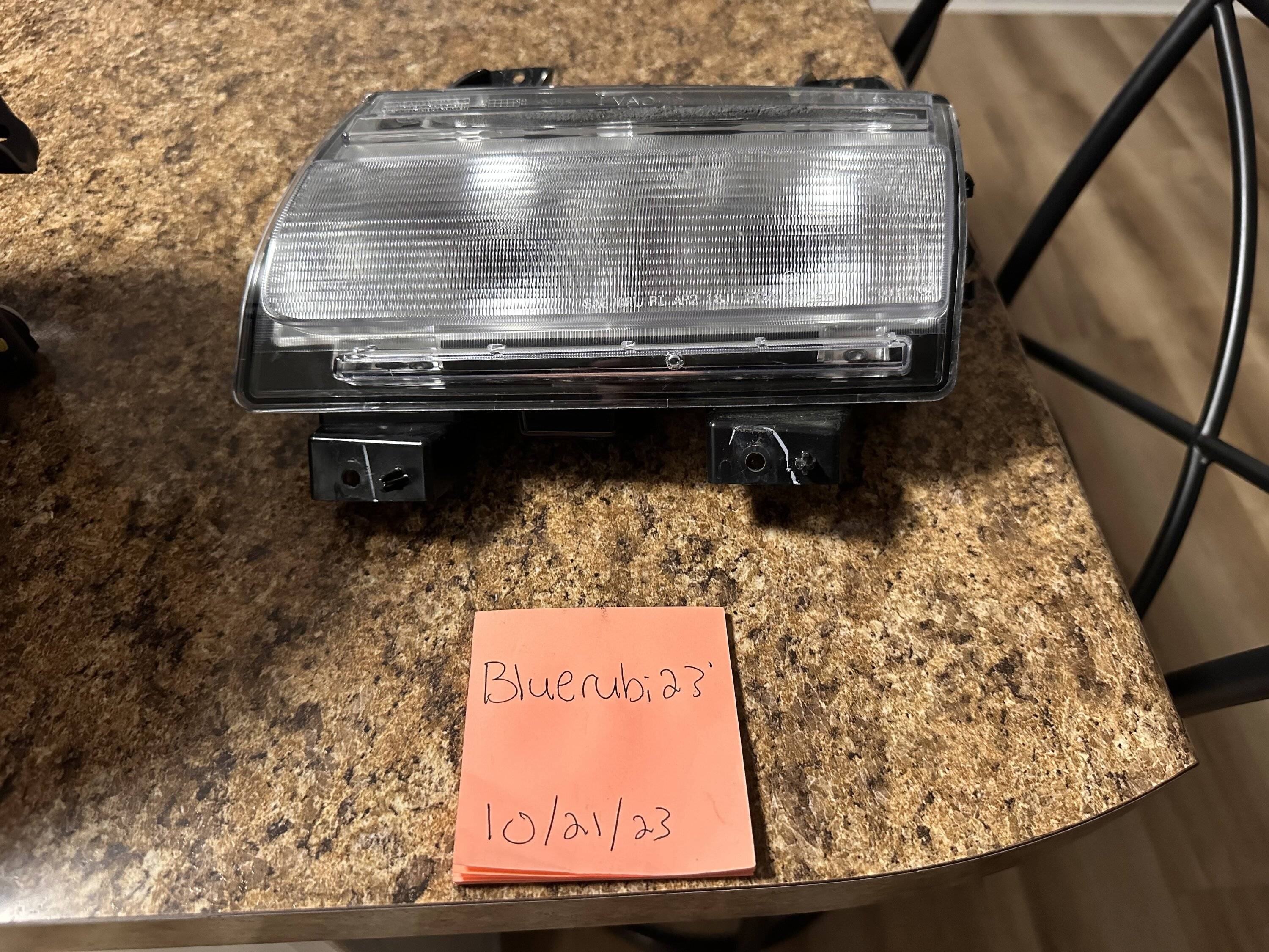 Jeep Gladiator OEM Halogen Lighting (Fogs, Heads, Turn Signals) IMG_0715