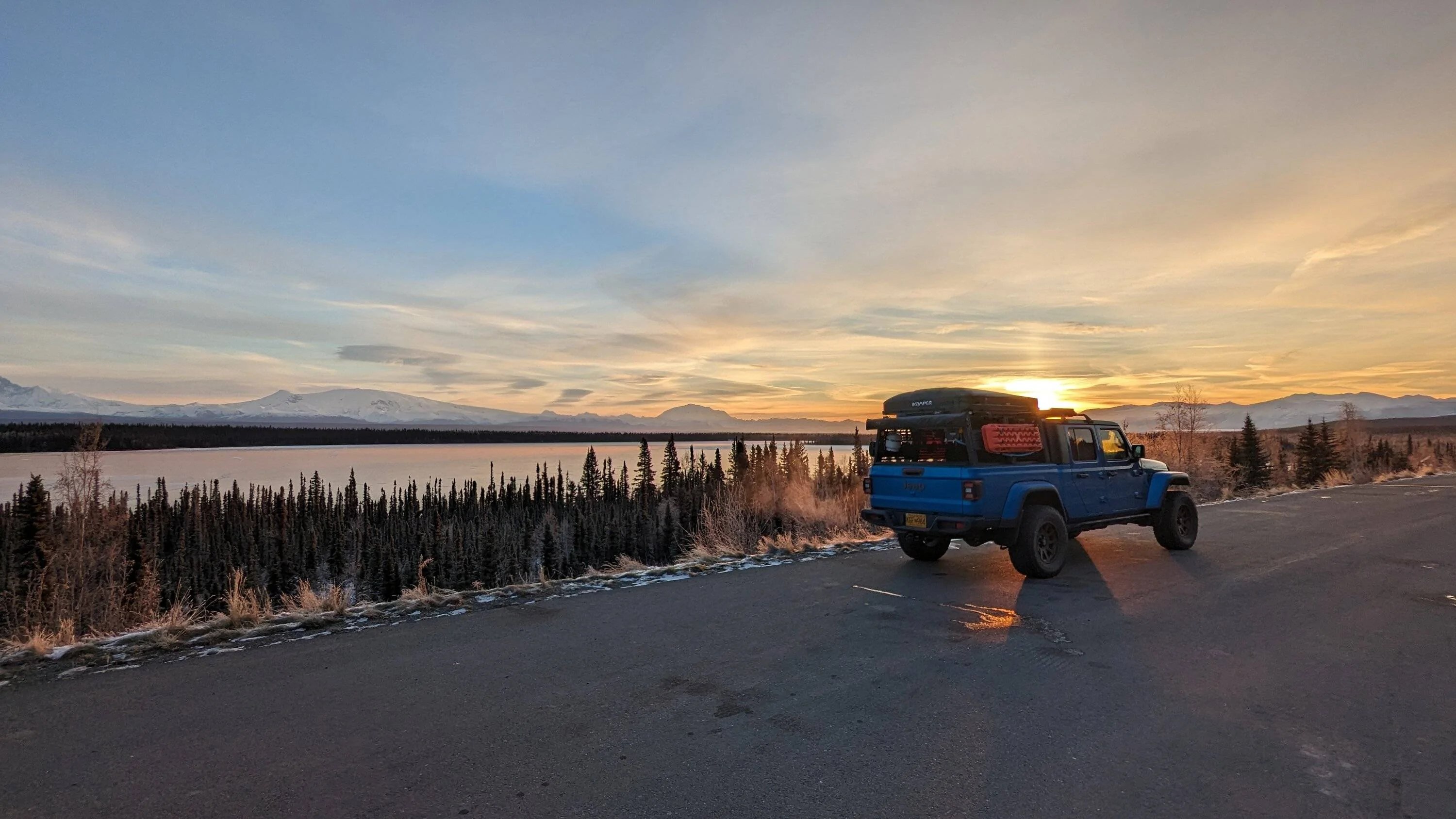 Jeep Gladiator Alaska Daily Drivers: Hydro Blue 80A and Bright White JTR PXL_20231028_171156522
