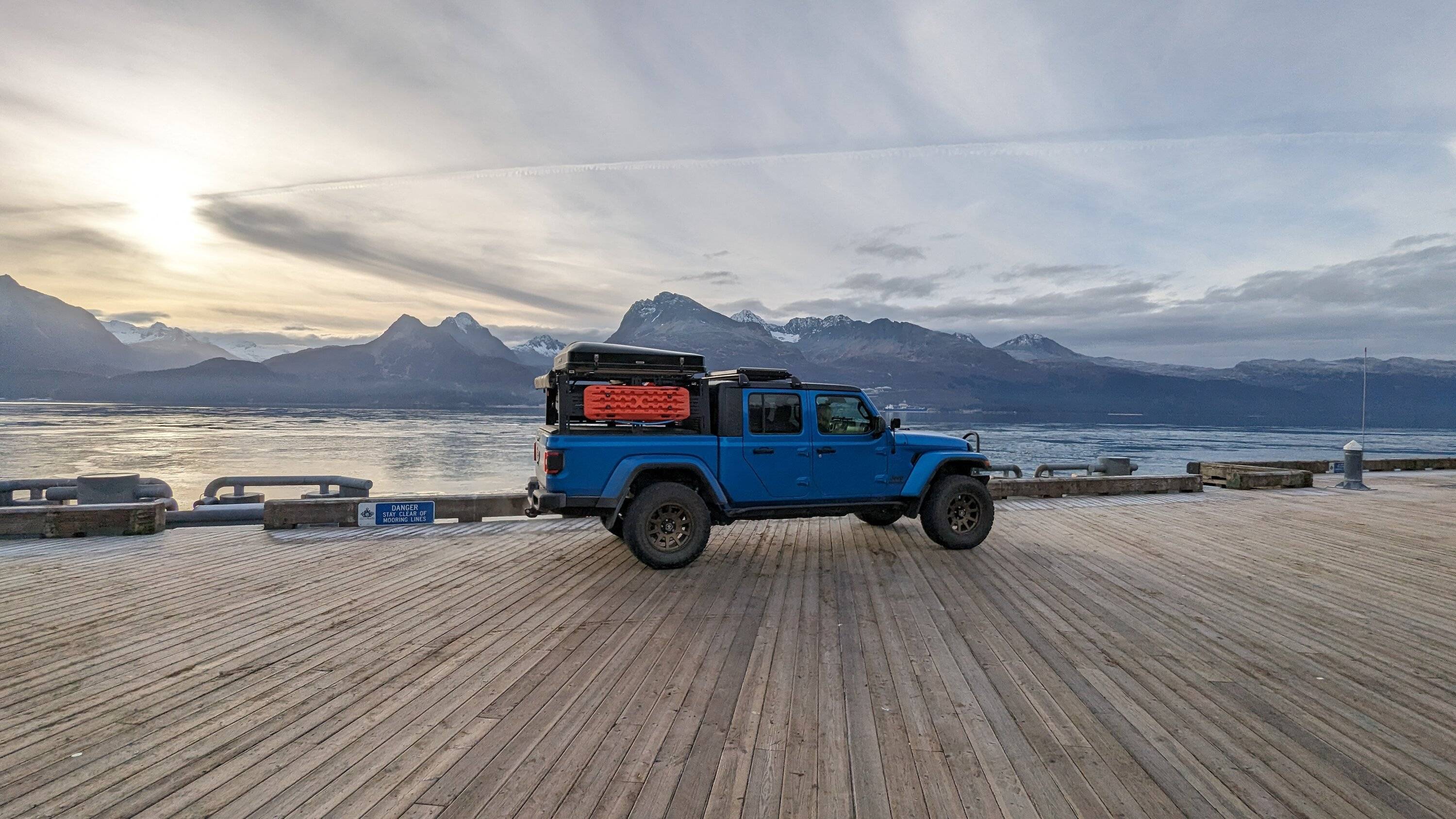 Jeep Gladiator Alaska Daily Drivers: Hydro Blue 80A and Bright White JTR PXL_20231028_193524252