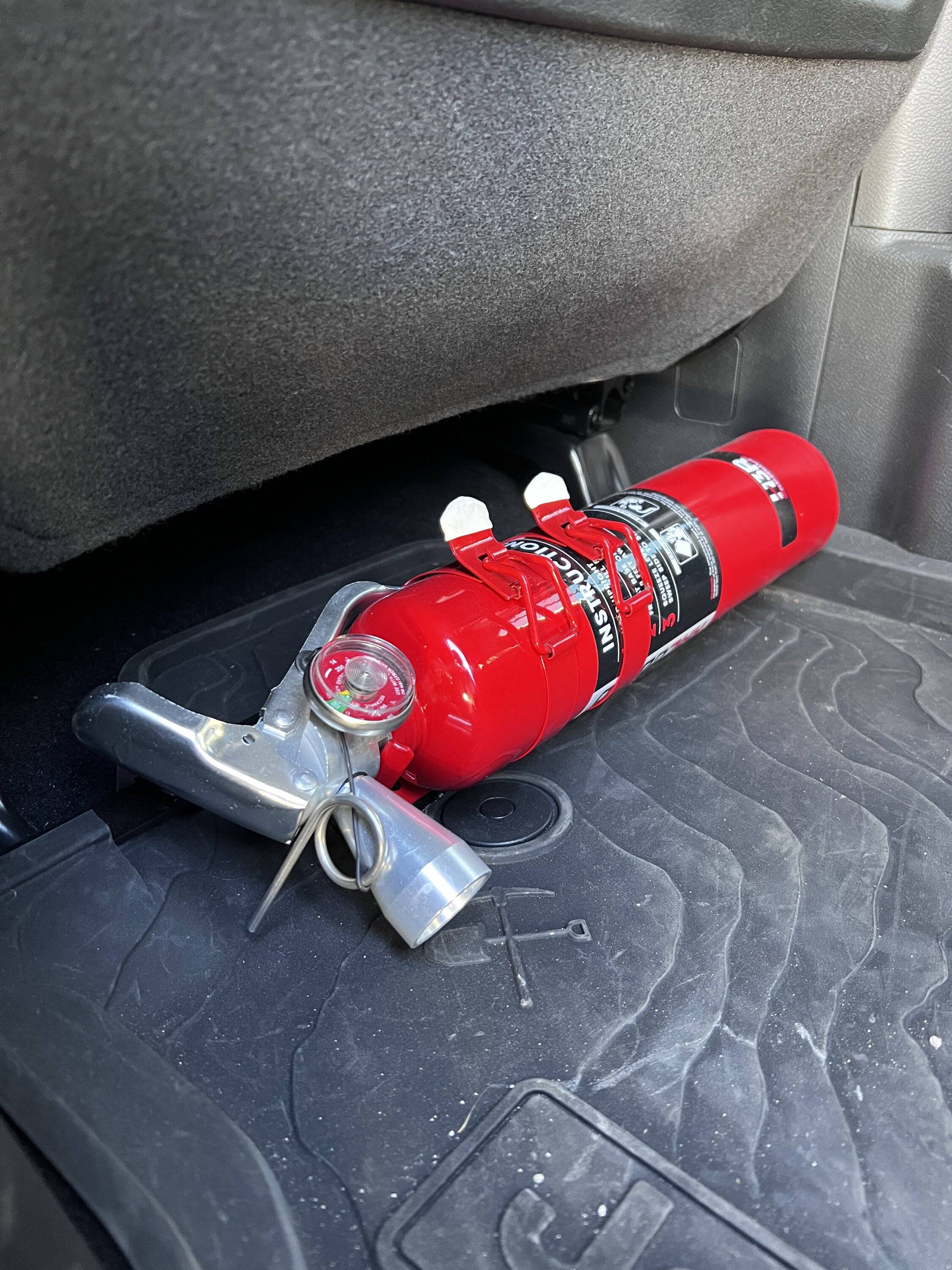 Jeep Gladiator Fire extinguisher mount for Gladiator? IMG_9711