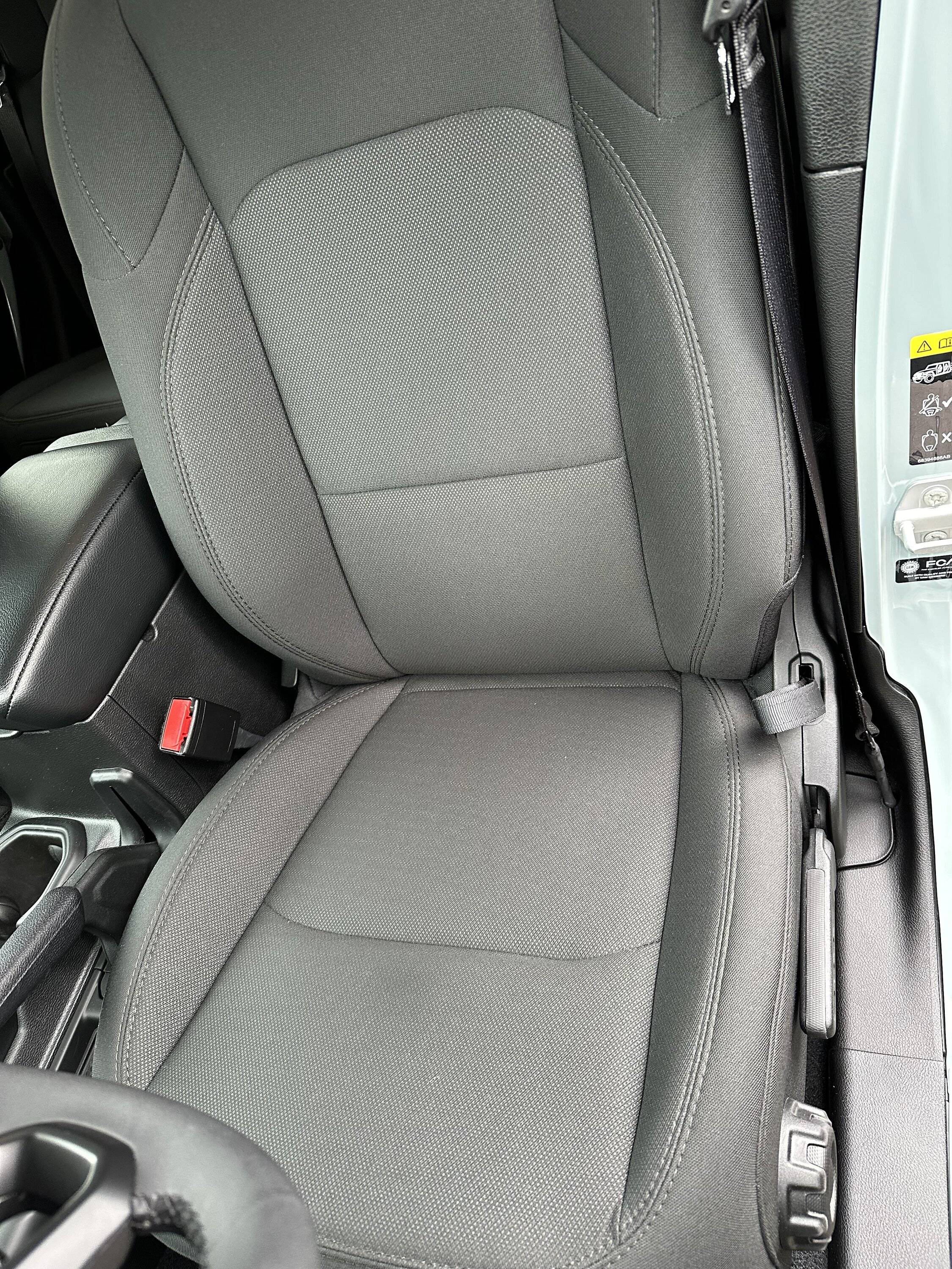 Jeep Gladiator Selling cloth seat covers from 2023 gladiator sport s $150 plus shipping IMG_0929