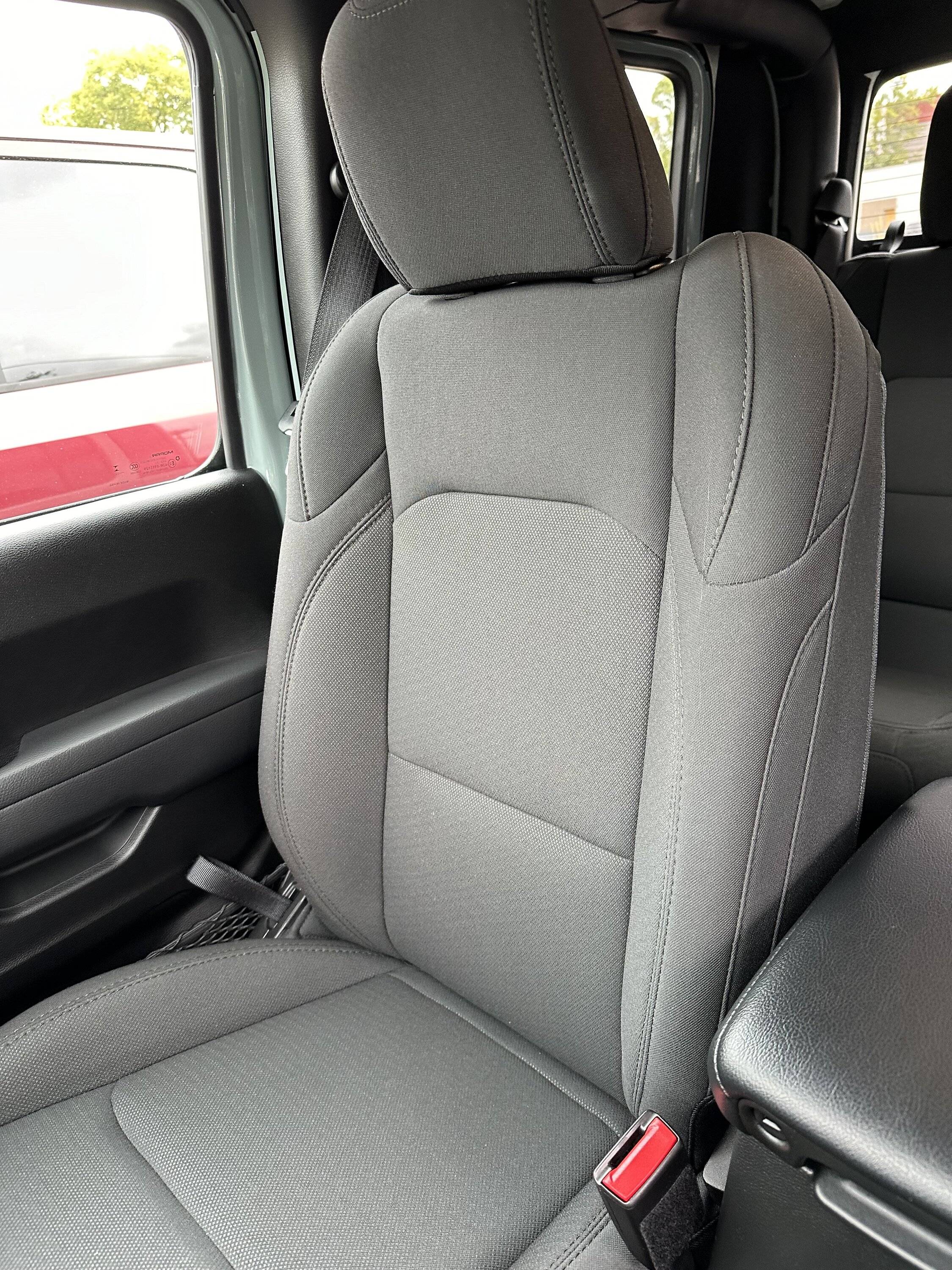 Jeep Gladiator Selling cloth seat covers from 2023 gladiator sport s $150 plus shipping IMG_0924