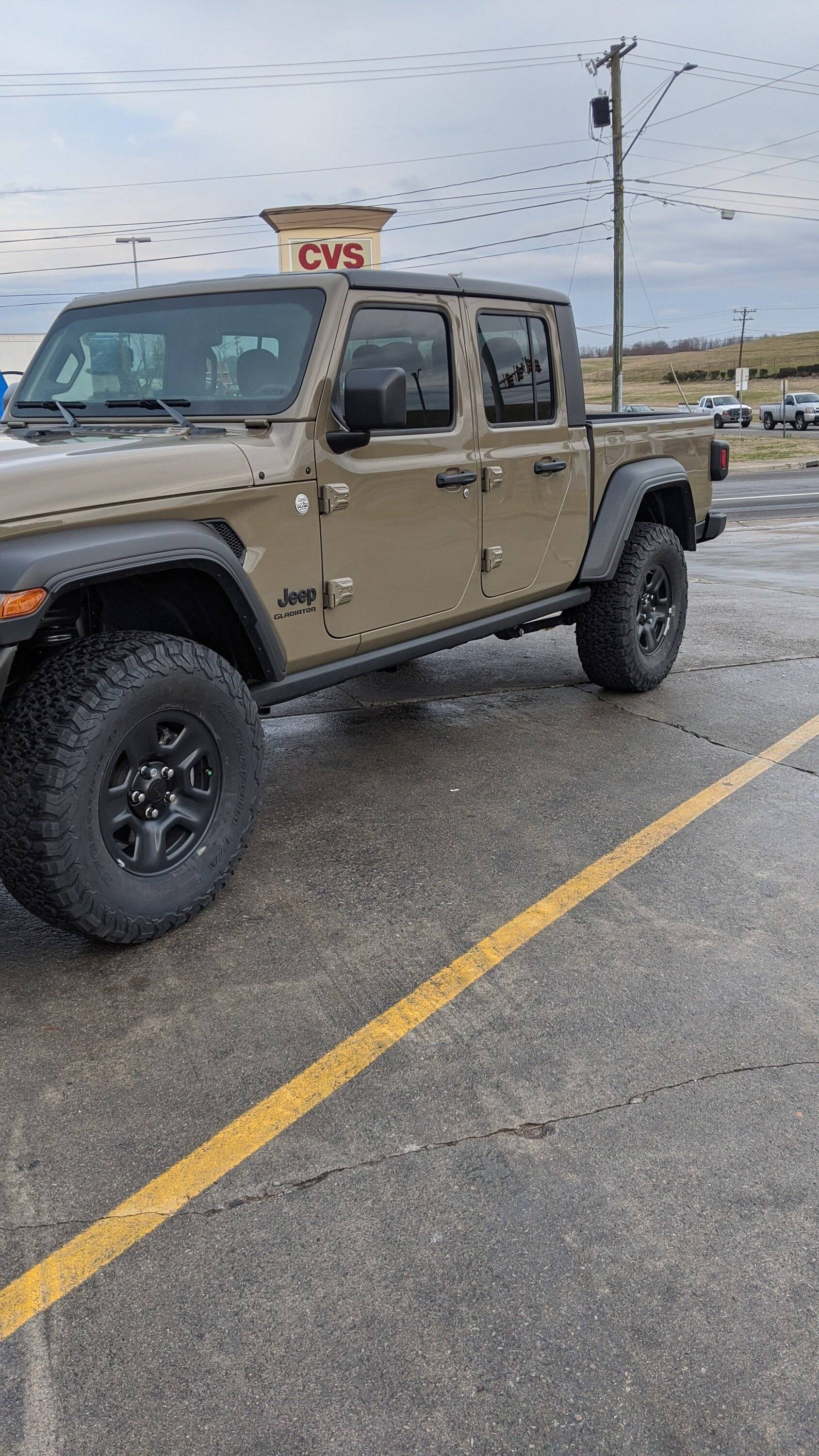 Jeep Gladiator New Gladiator delivered without side steps? MVIMG_20200218_161938