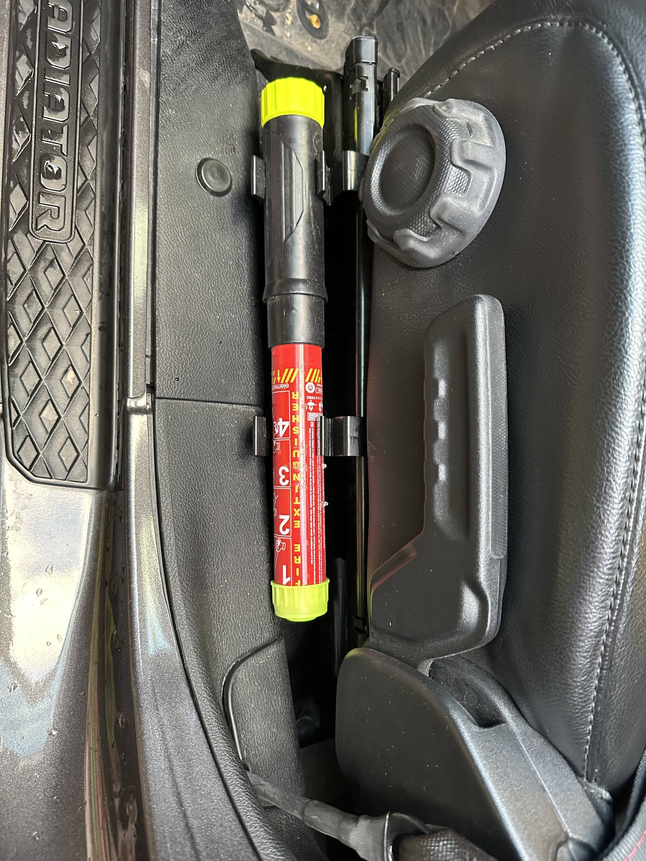 Jeep Gladiator Fire extinguisher mount for Gladiator? IMG_2014