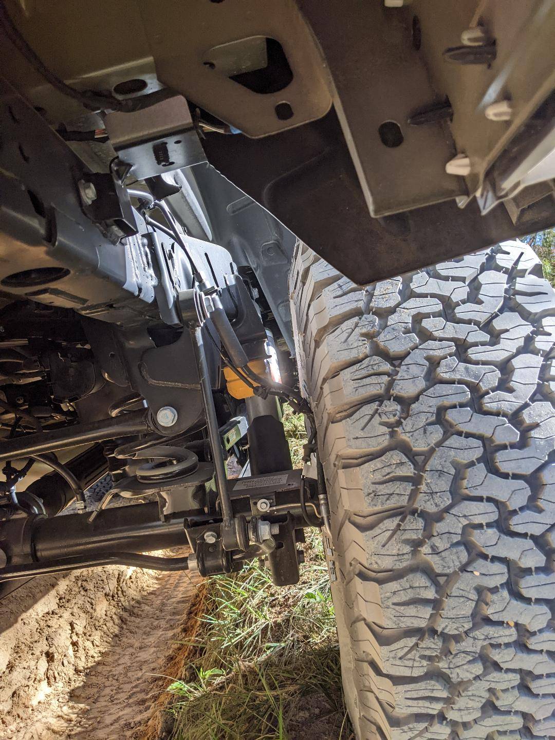 Jeep Gladiator 37x12.50x17 on stock Mojave - do they rub? 1698782753724