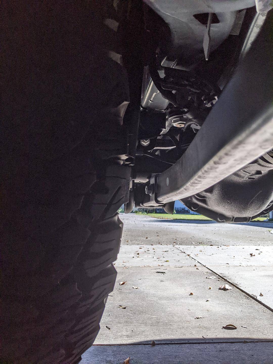 Jeep Gladiator 37x12.50x17 on stock Mojave - do they rub? 1698783049230