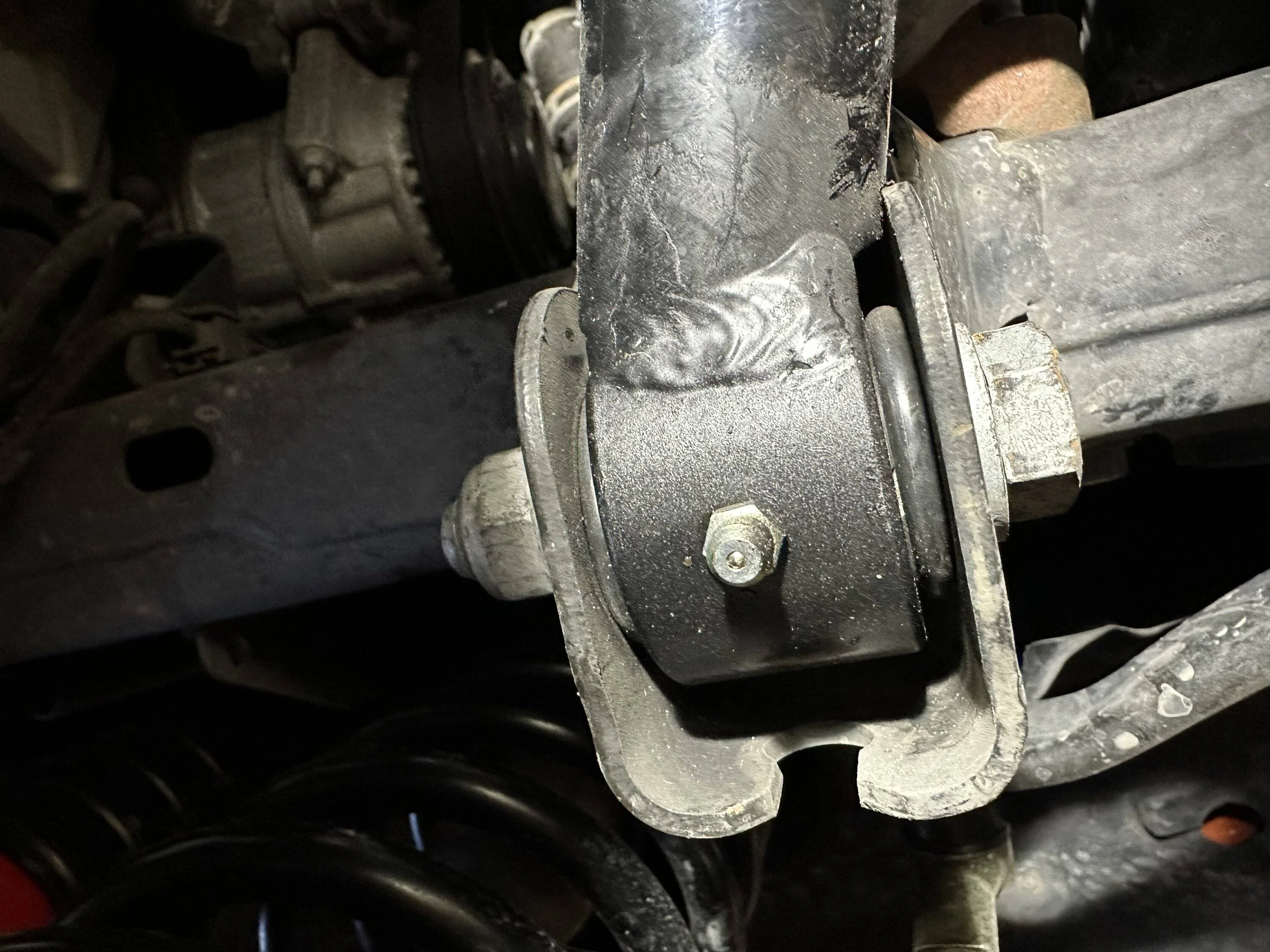 Jeep Gladiator Track bar contacting frame mount IMG_2936