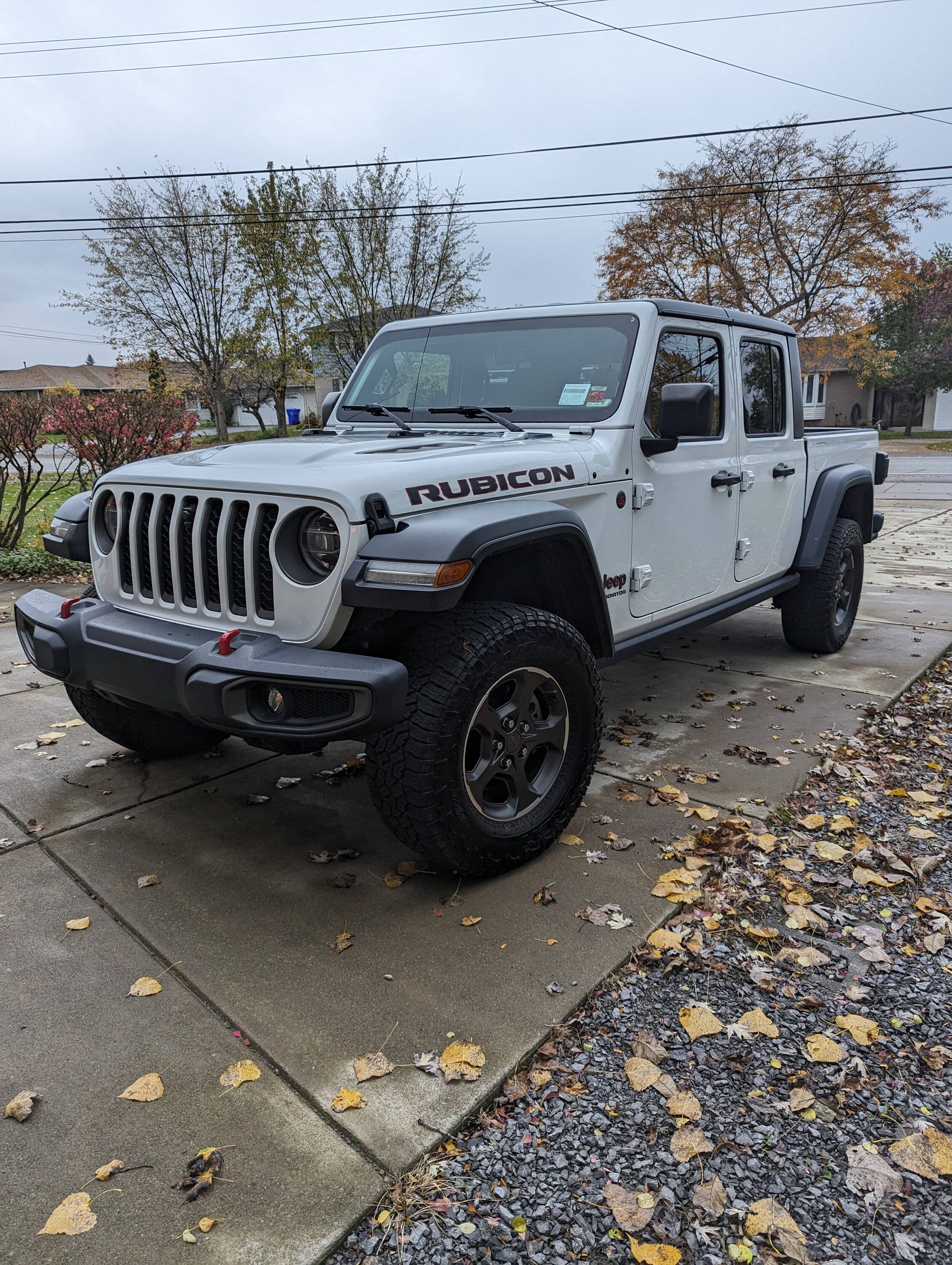 Jeep Gladiator ISO NEW 2023 Sport S *with max tow package* 1000001403