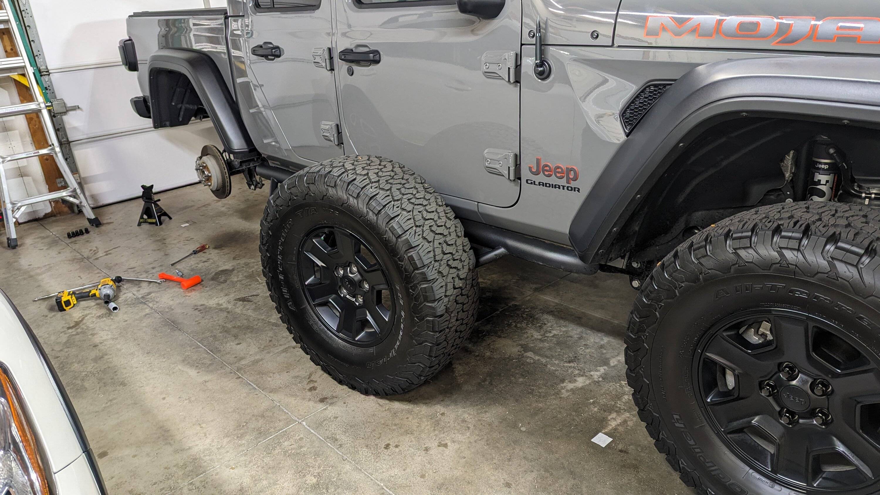 Jeep Gladiator The Rainy Day Mojave Rear Shock Noise Abatement Project PXL_20231031_183120592