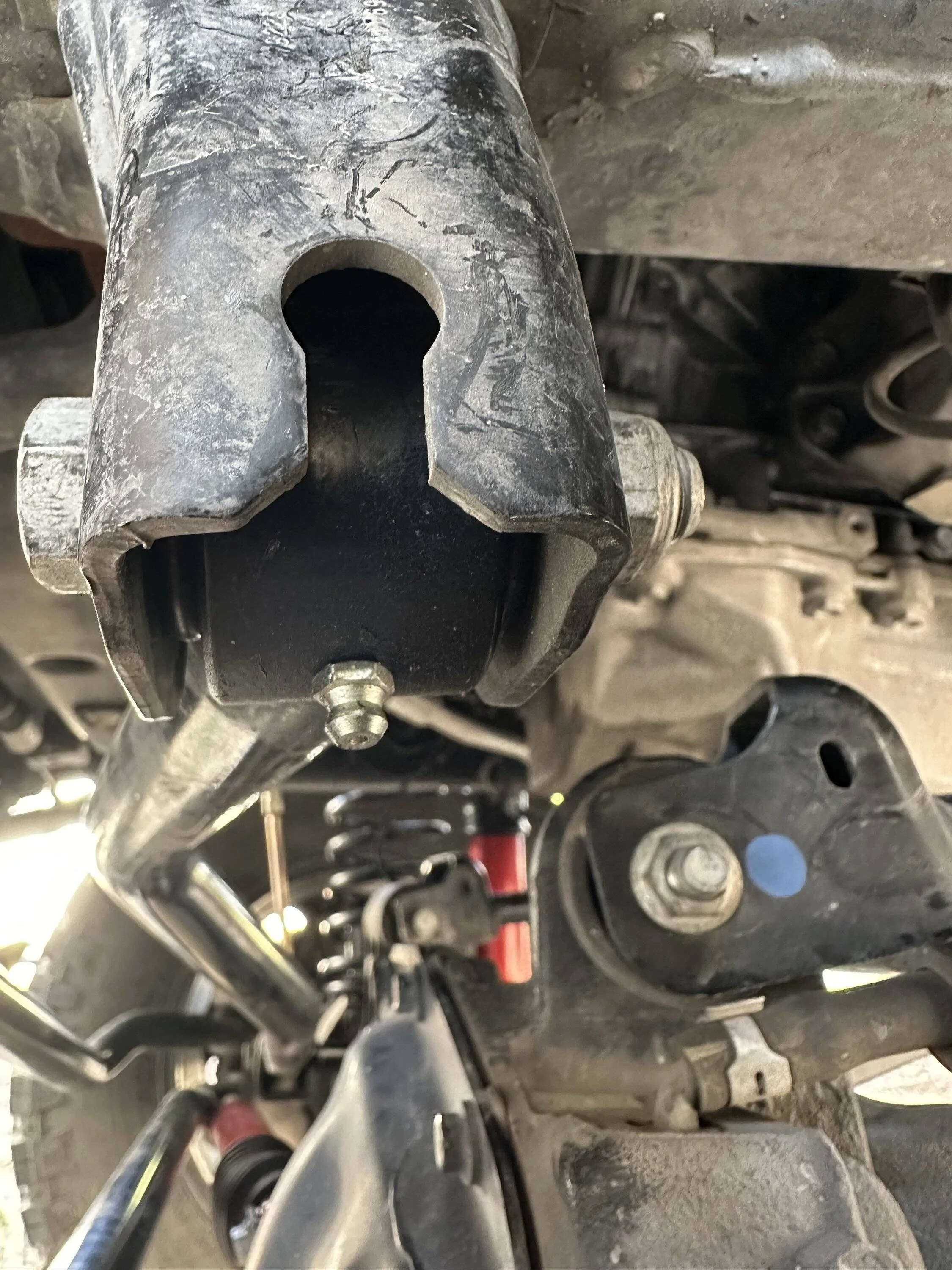 Jeep Gladiator Track bar contacting frame mount IMG_2943