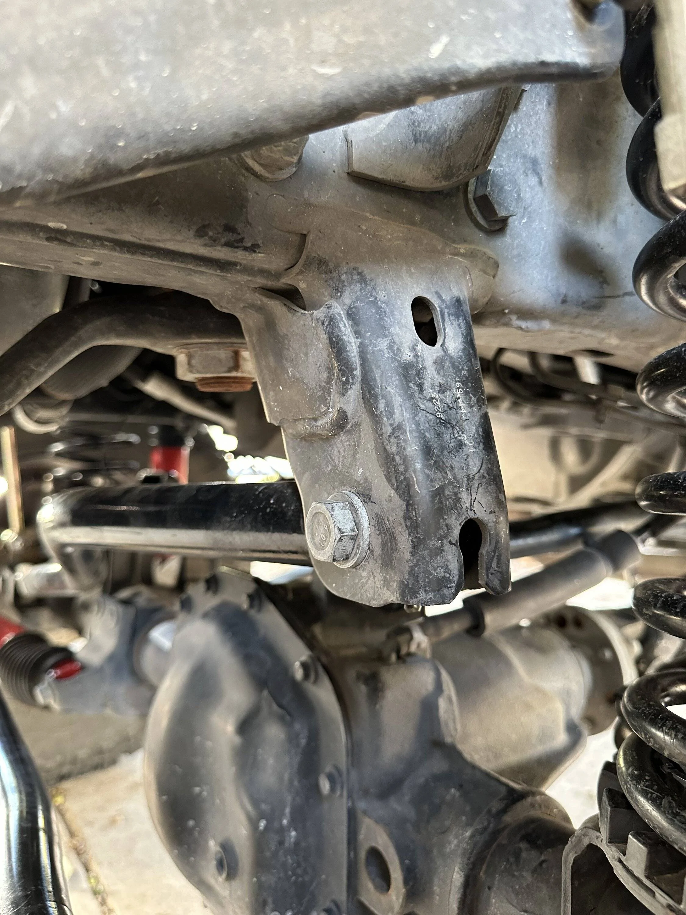 Jeep Gladiator Track bar contacting frame mount IMG_2938