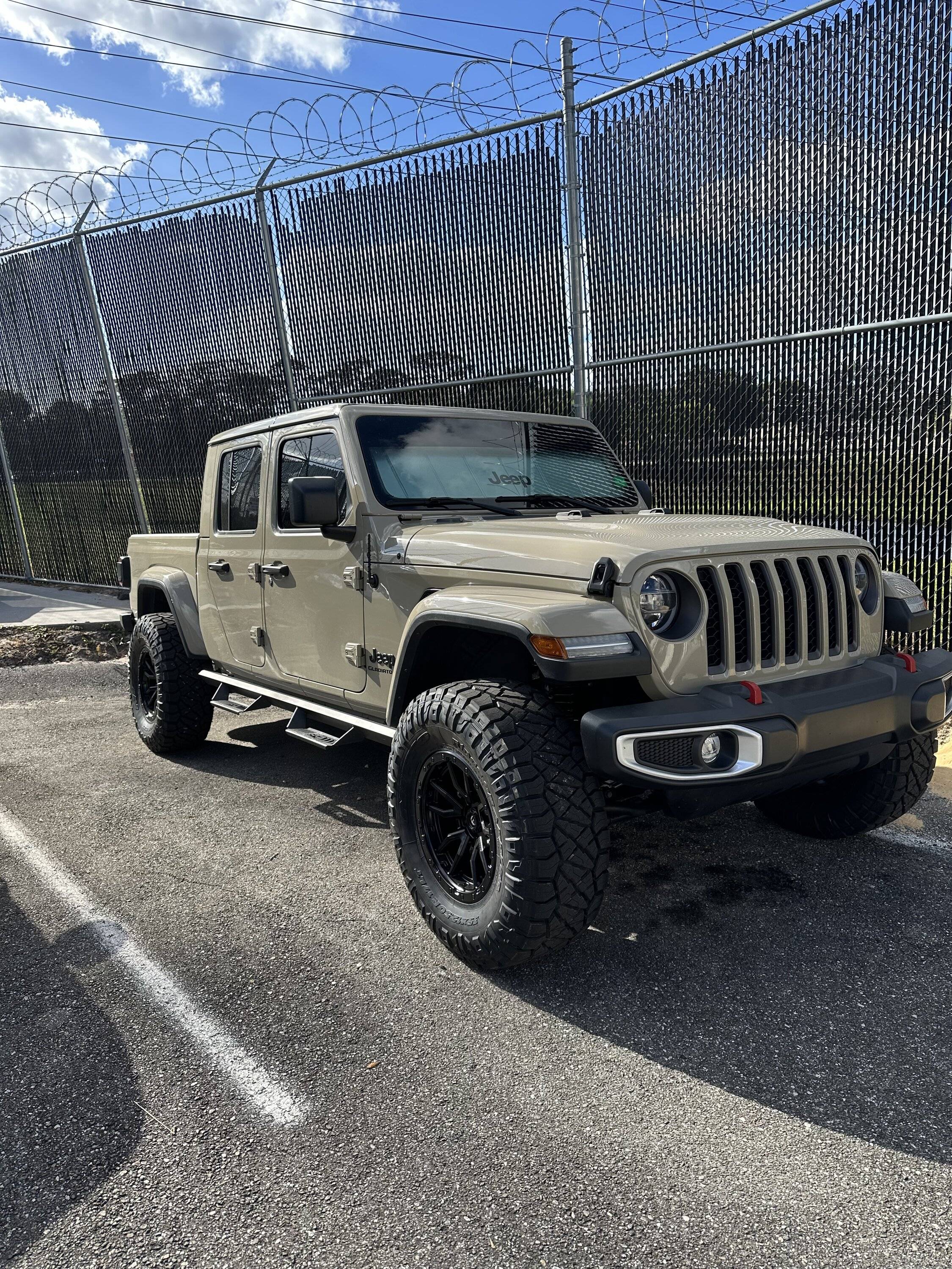 Jeep Gladiator 3.5" Lift On 35's IMG_4672