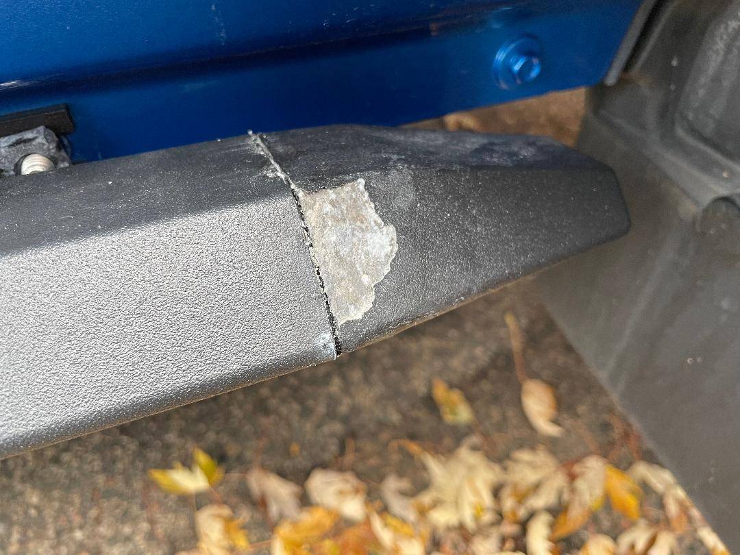 Jeep Gladiator Side step finish repair rail