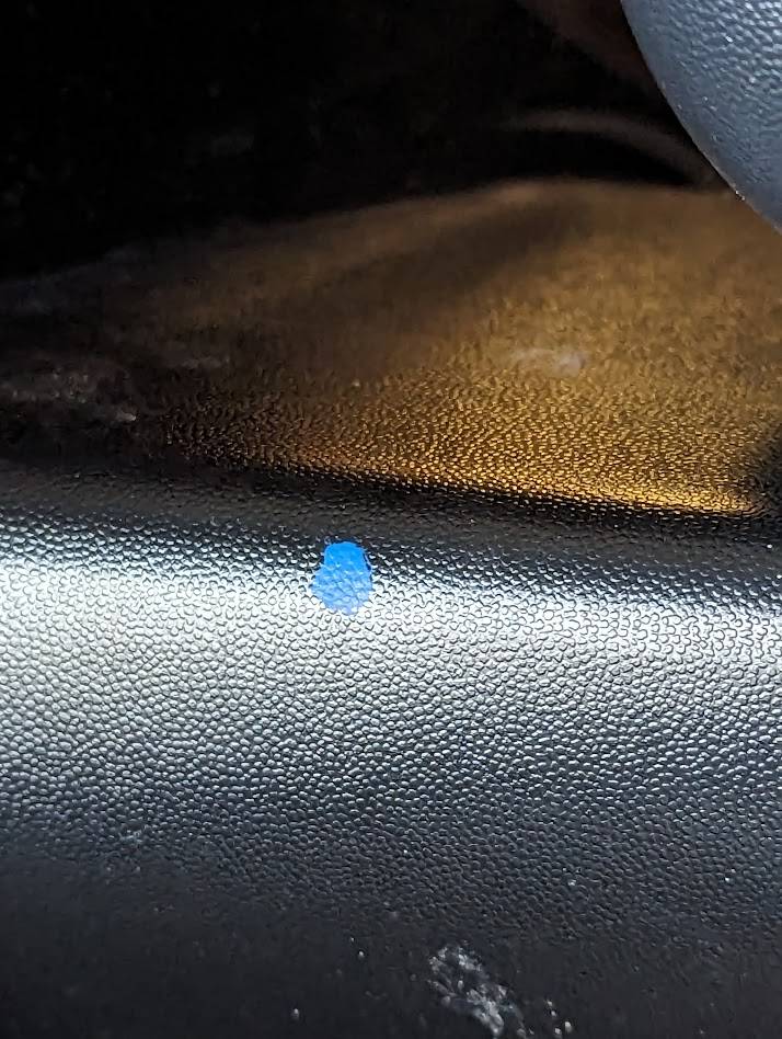 Jeep Gladiator Random Blue Dot - Need removal advice PXL_20231030_195412978