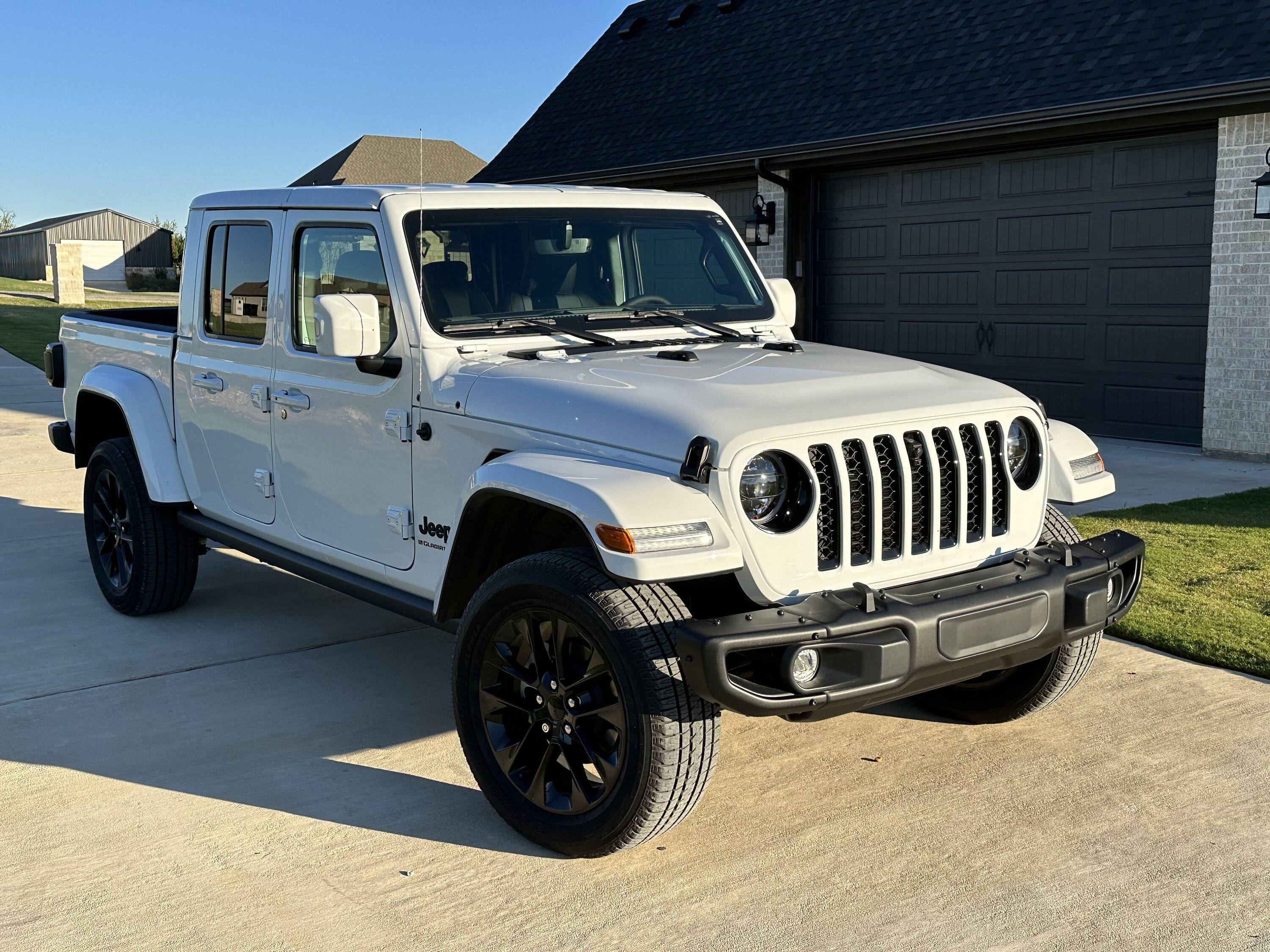 Jeep Gladiator BRIGHT WHITE Gladiator JT Club IMG_9613