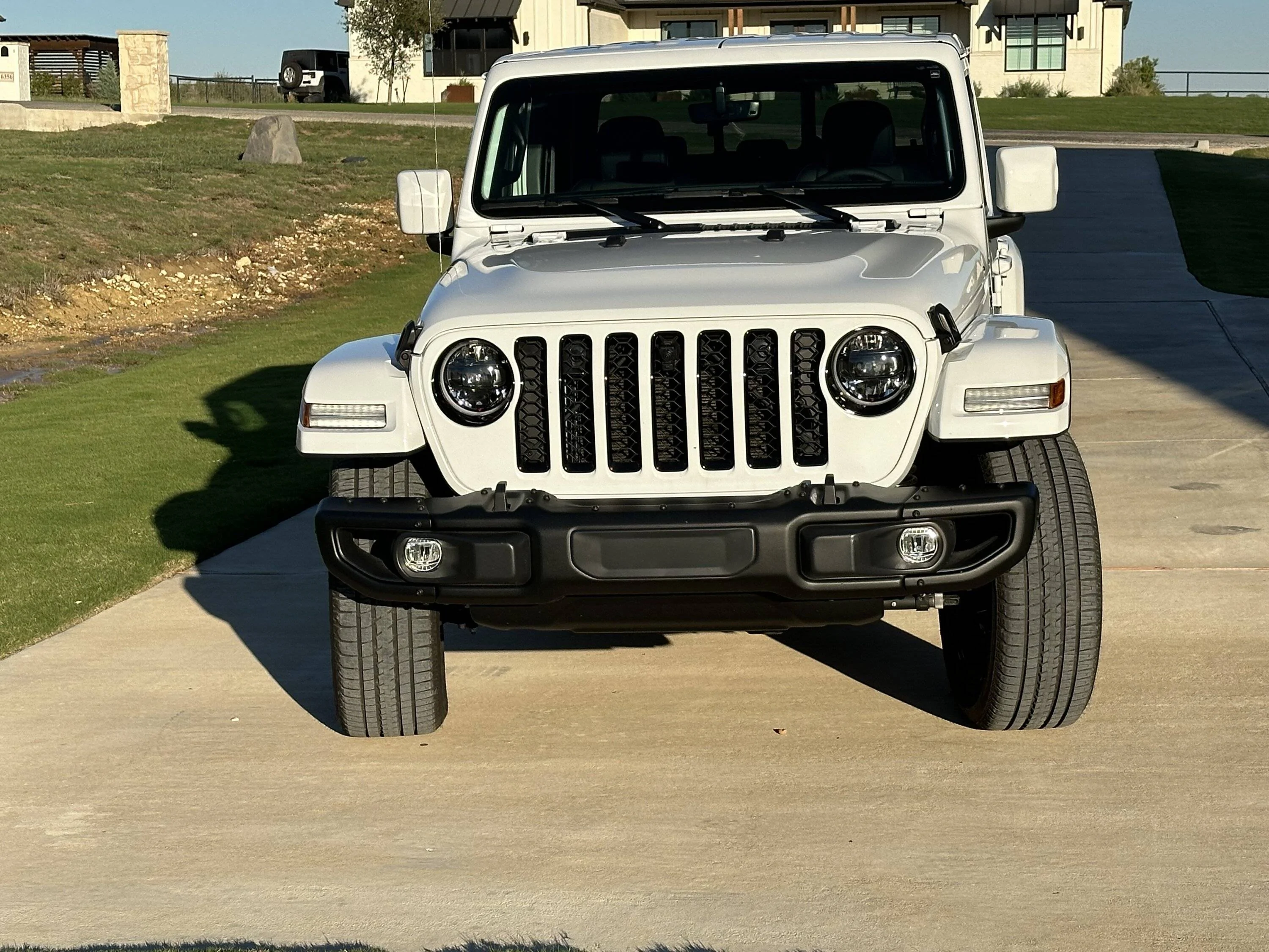Jeep Gladiator BRIGHT WHITE Gladiator JT Club IMG_9609