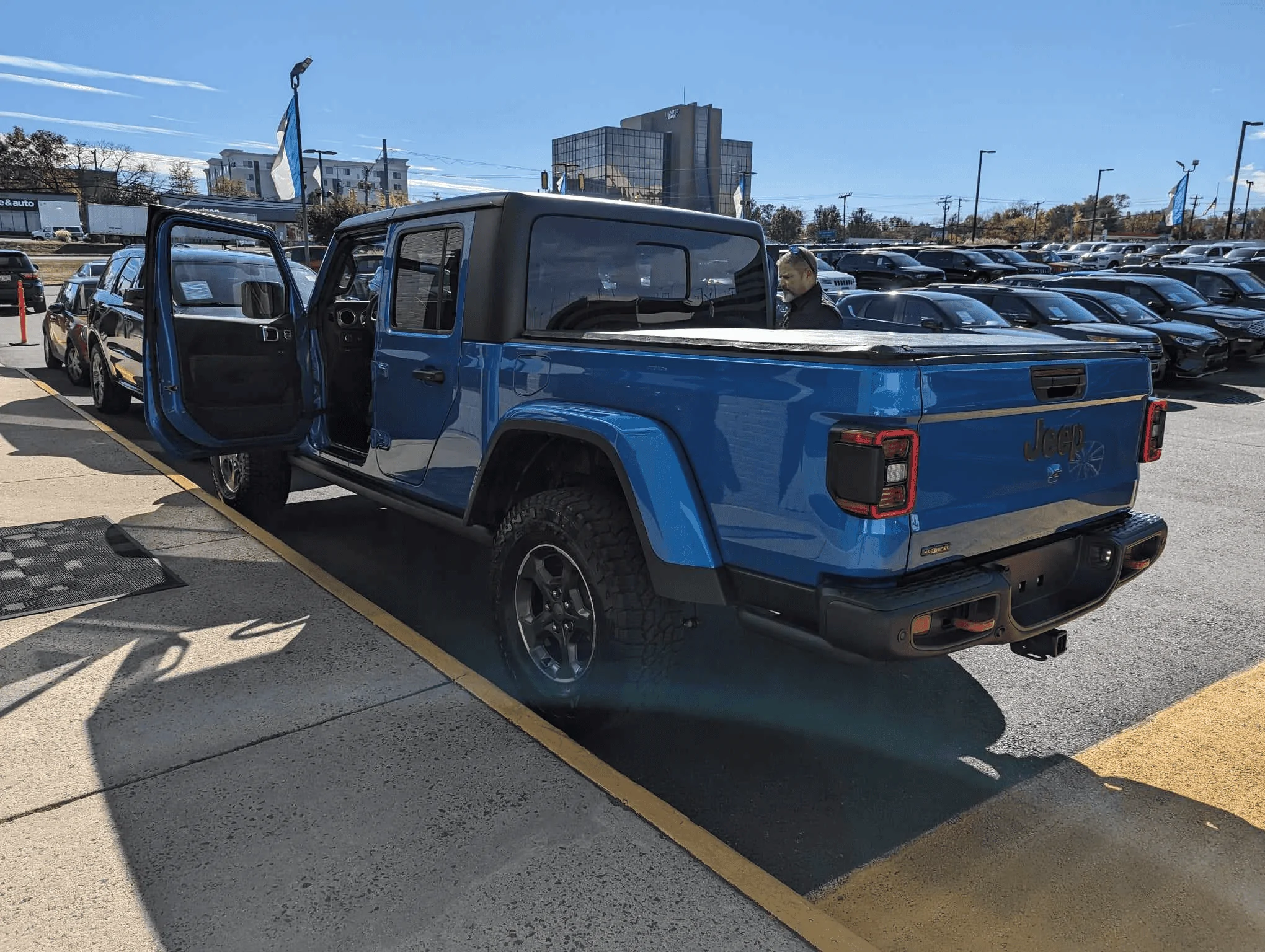 Jeep Gladiator HYDRO BLUE PEARL Gladiator JT Club 1699306957181