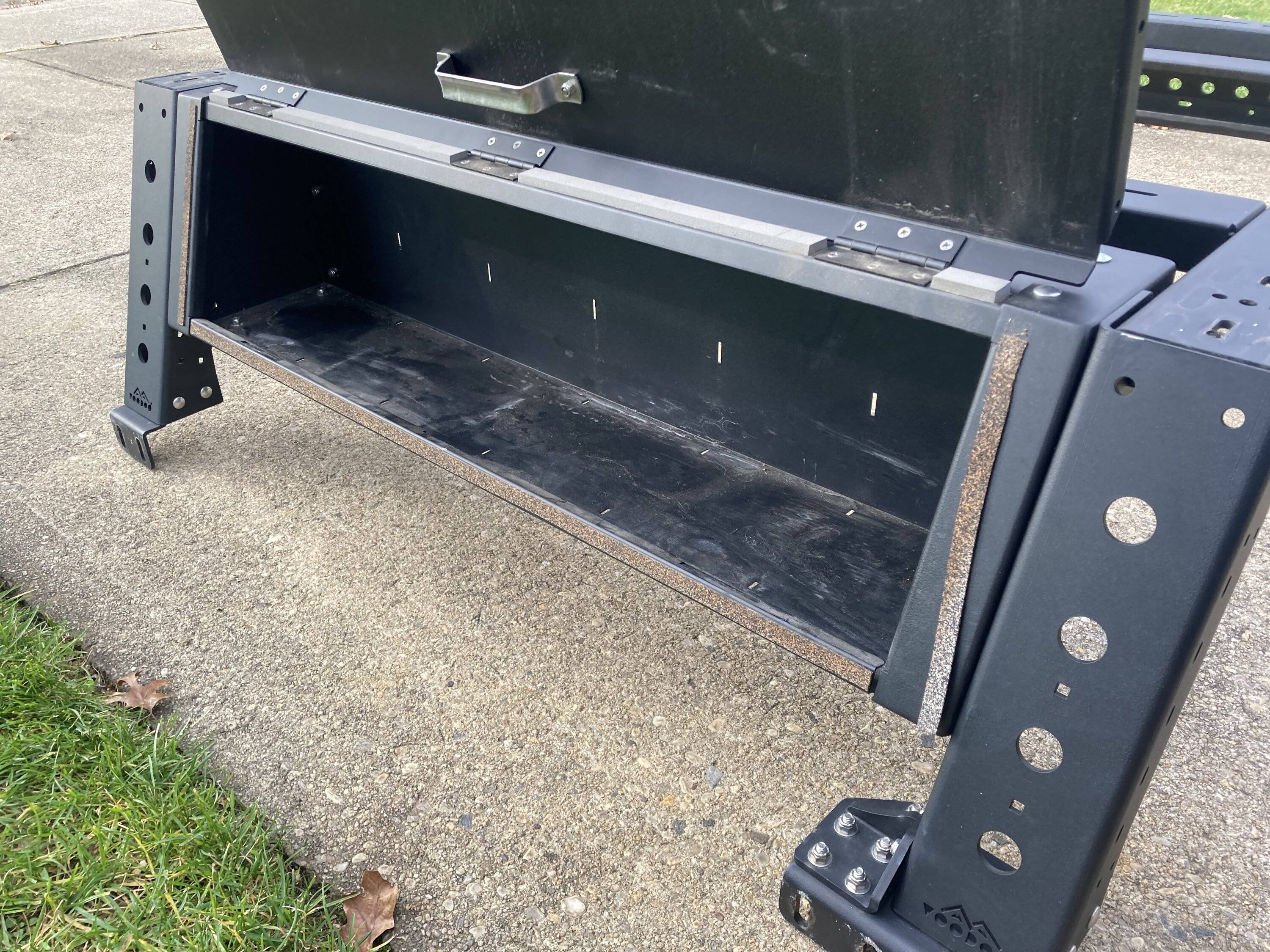 Jeep Gladiator KB VooDoo Max Mod 14" aluminum rack, w/cargo box, tonneau brackets and trac board mount $700 OBO IMG_4976