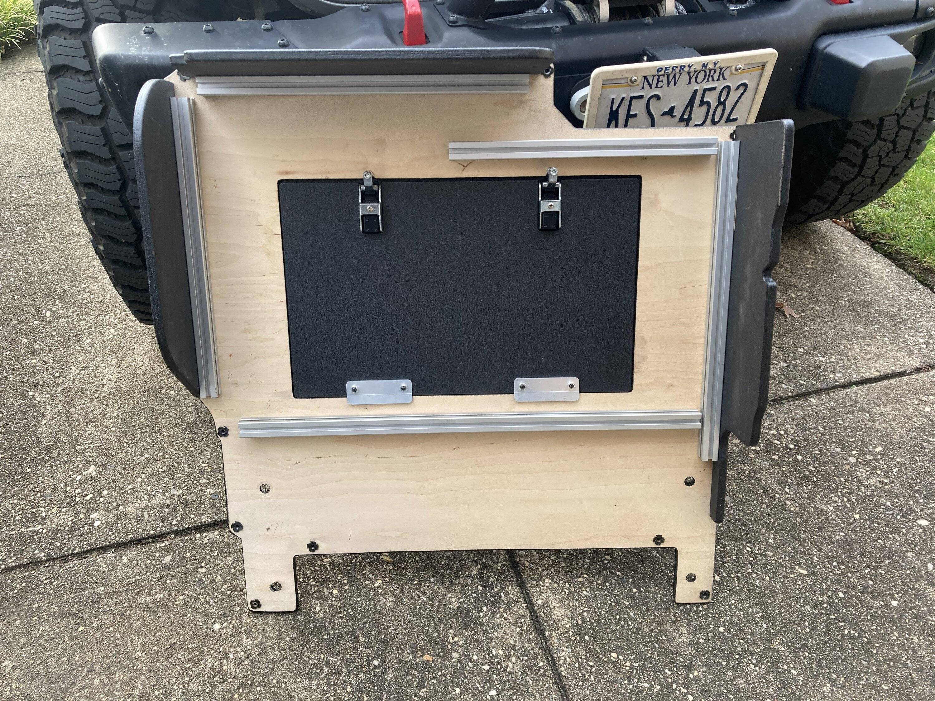 Jeep Gladiator Goose Gear 60 rear seat delete $250 OBO IMG_4971