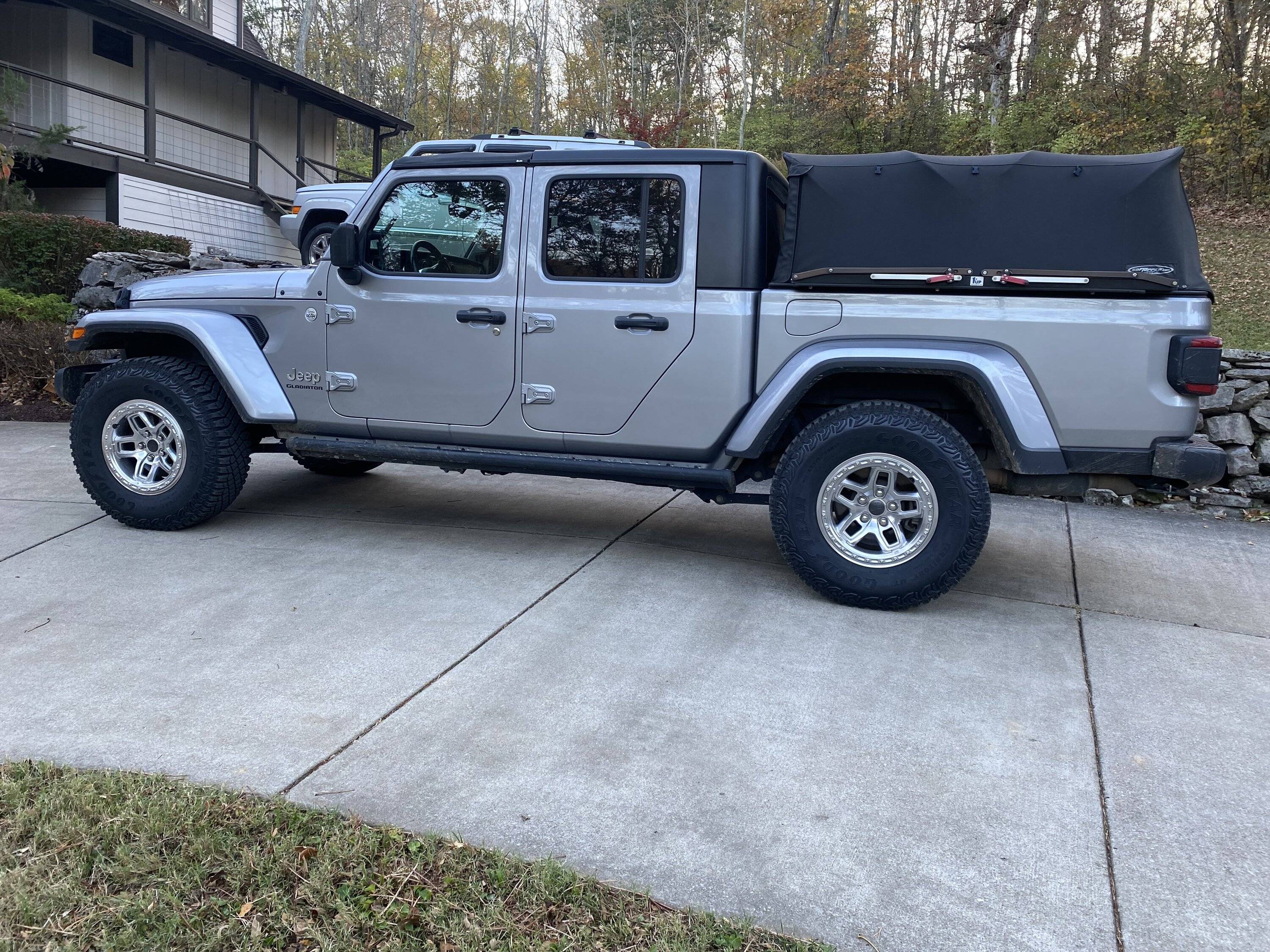 Jeep Gladiator Polished aev borah wheels IMG_7821
