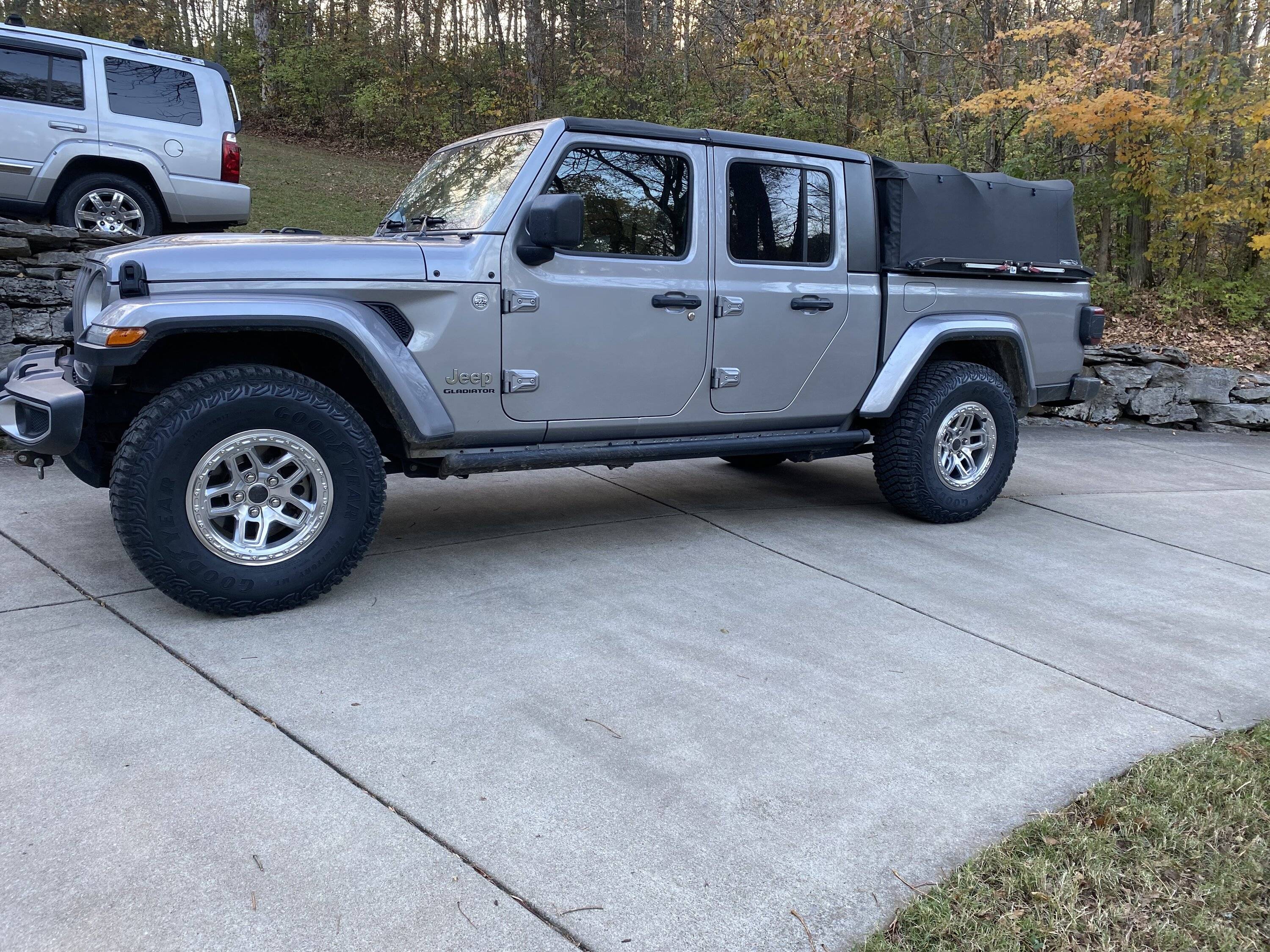 Jeep Gladiator Polished aev borah wheels IMG_7822