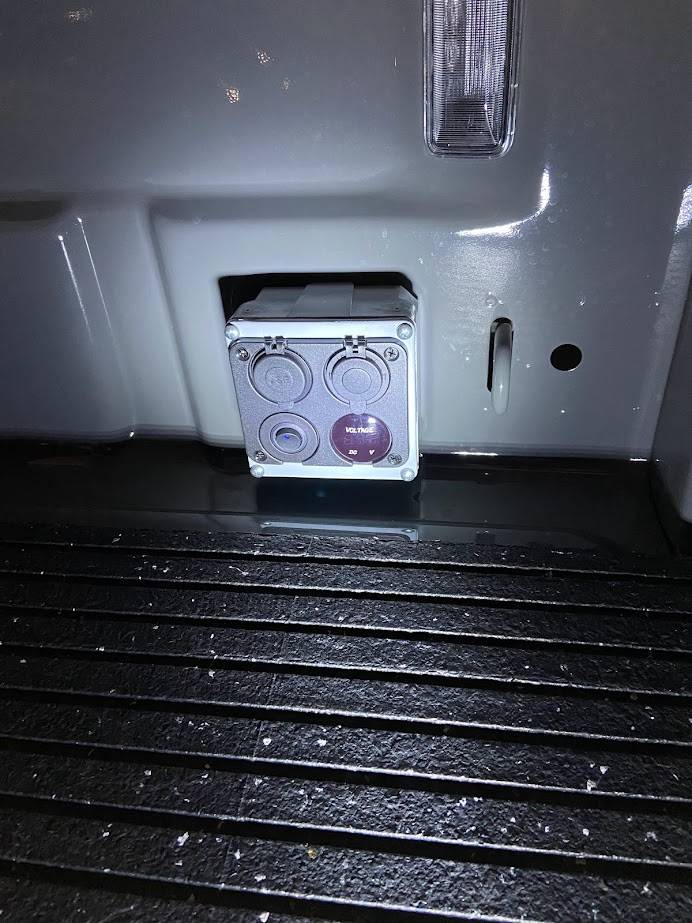 Jeep Gladiator 115V Plug Install in the JT's Bed? IMG_4128