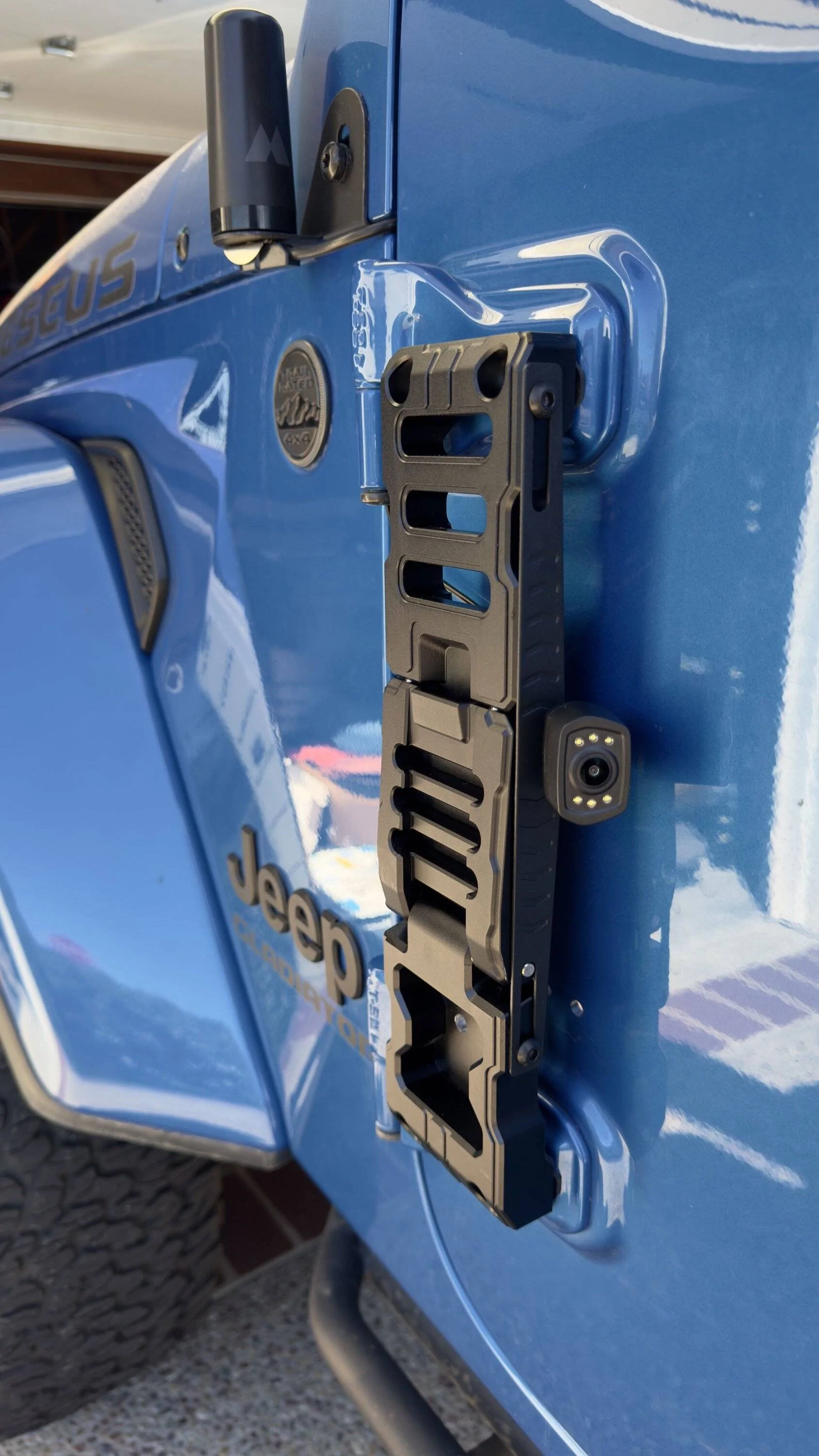 Jeep Gladiator Favorite Aux Accessories IMG_7043