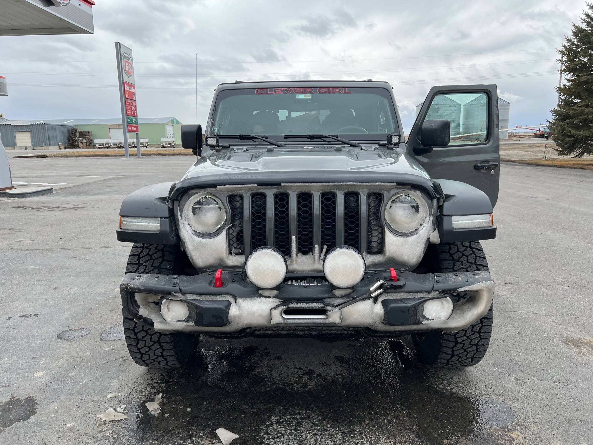 Jeep Gladiator Cowl Lights for serious snow? IMG_0163
