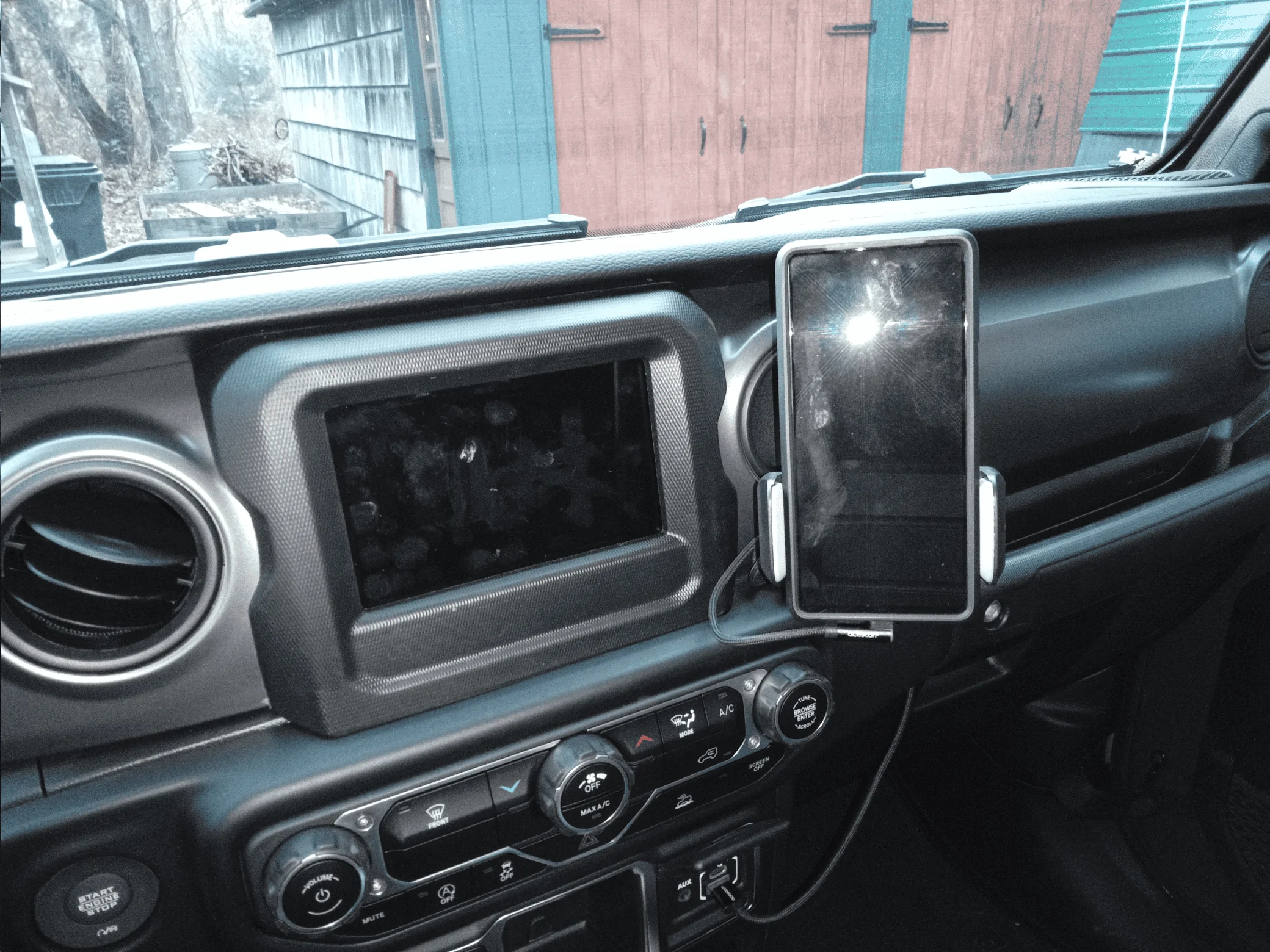Jeep Gladiator Phone Solutions 1699659649570
