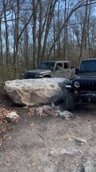 Jeep Gladiator AOAA new Badge of Honor trails November 11, 2023 at 9 AM 3676C13C-A463-44A2-B498-F427D7D85F71_4_5005_c