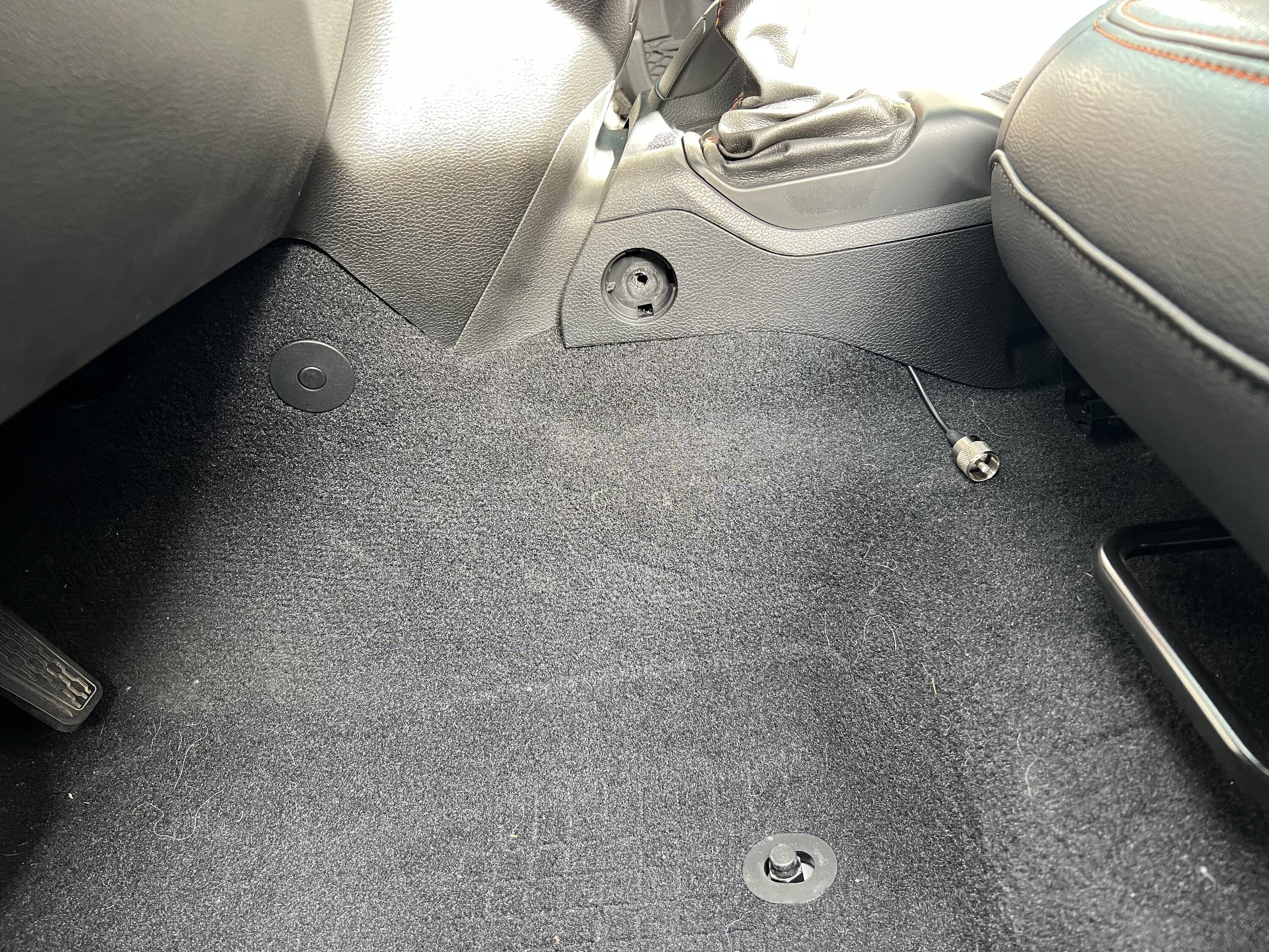 Jeep Gladiator DIY Midland radio mount IMG_6016