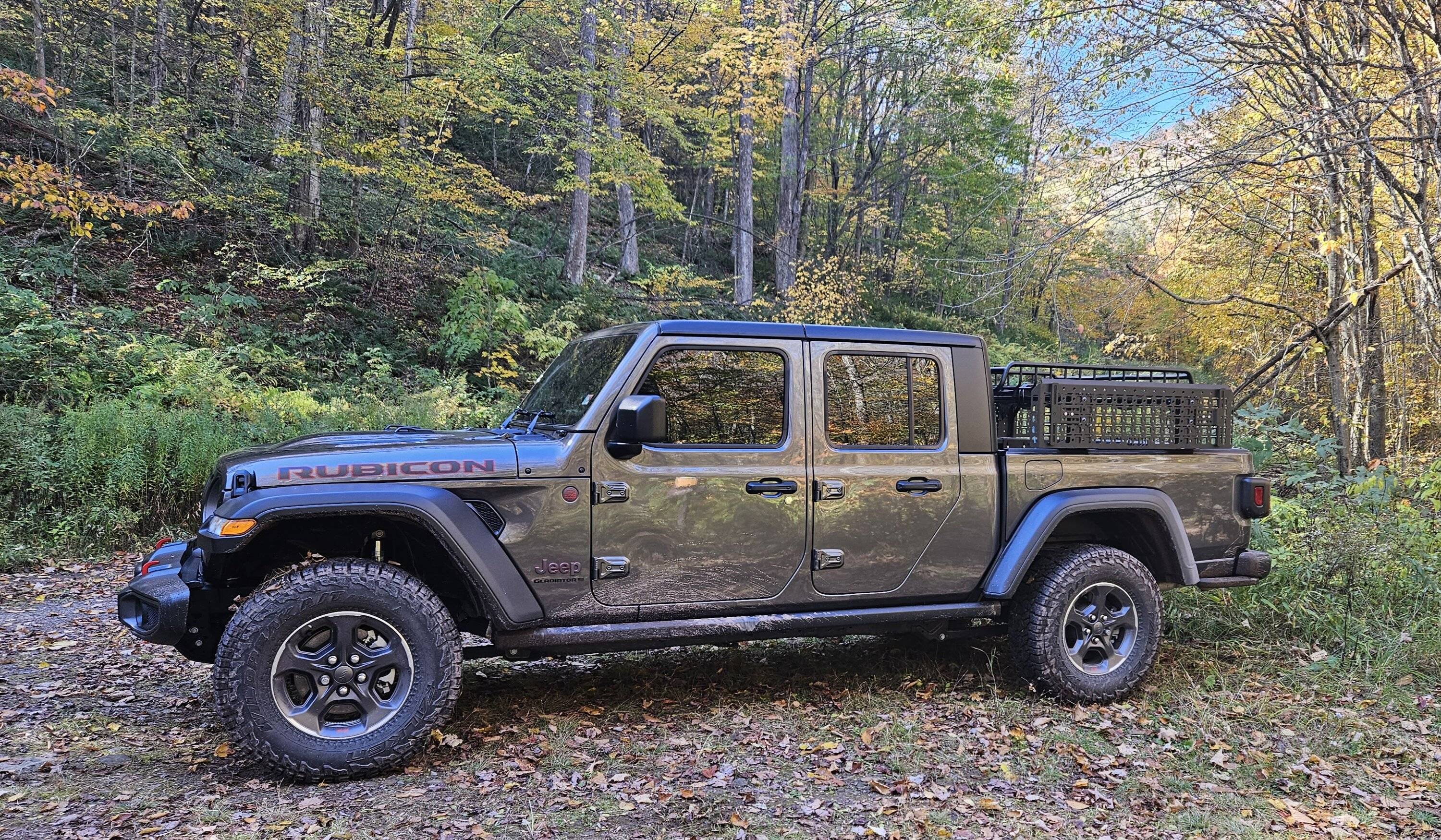 Jeep Gladiator bed rack similar to EVO mid height 20231024_133434
