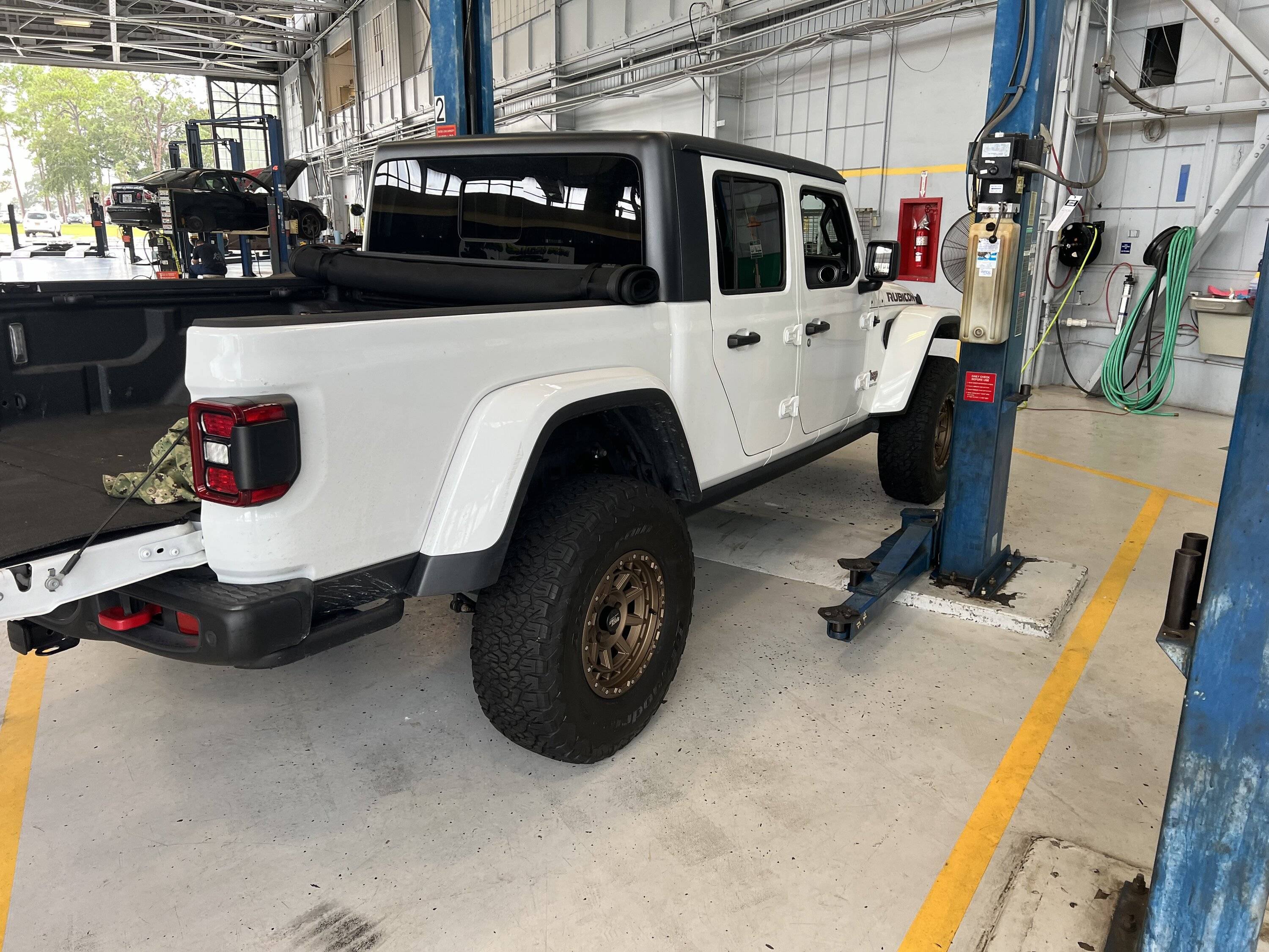 Jeep Gladiator Rocktrix RT112 wheel in a -12 or +12 offset? IMG_3344