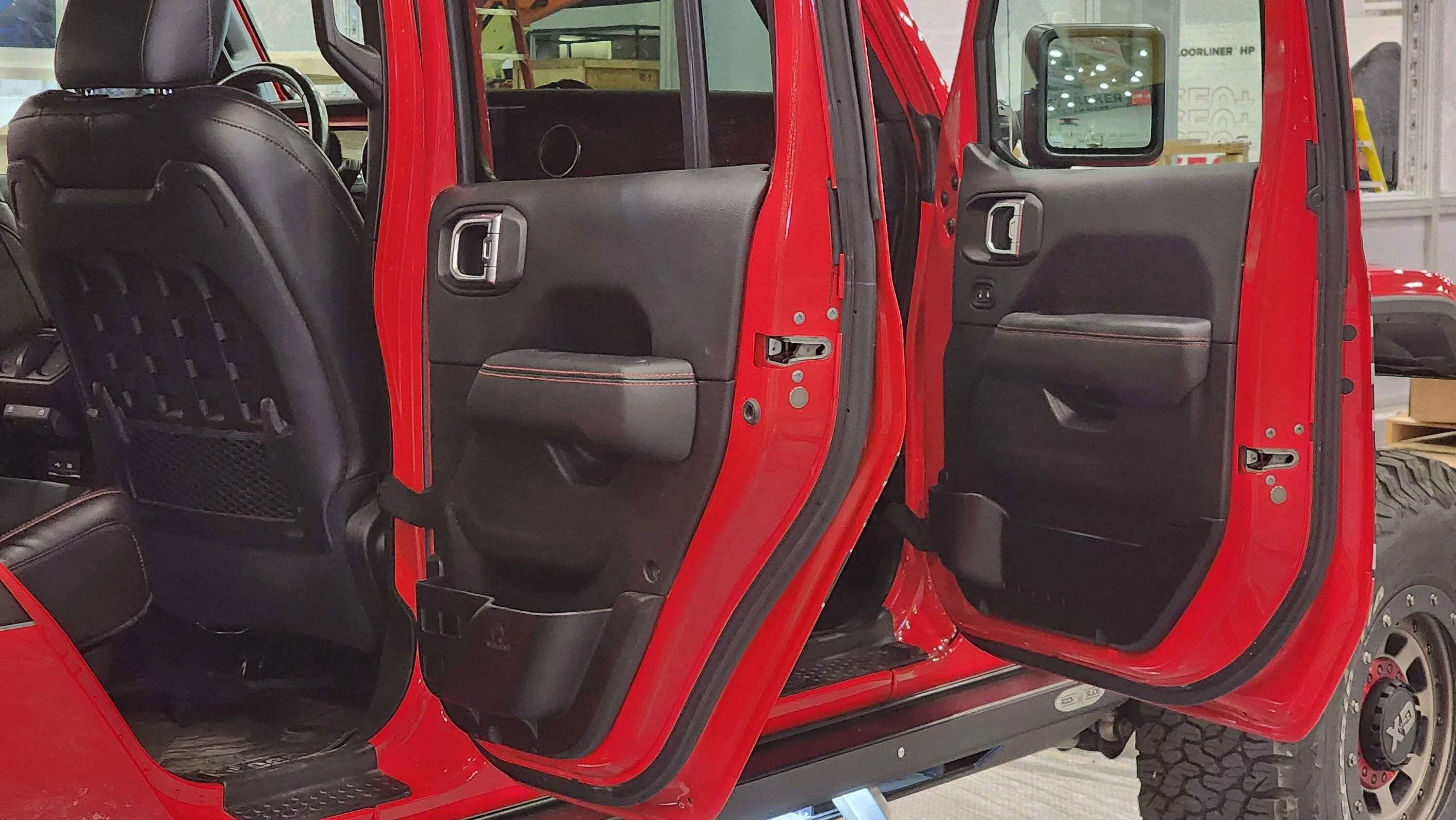 Jeep Gladiator Cargo net replacement 20231029_113352