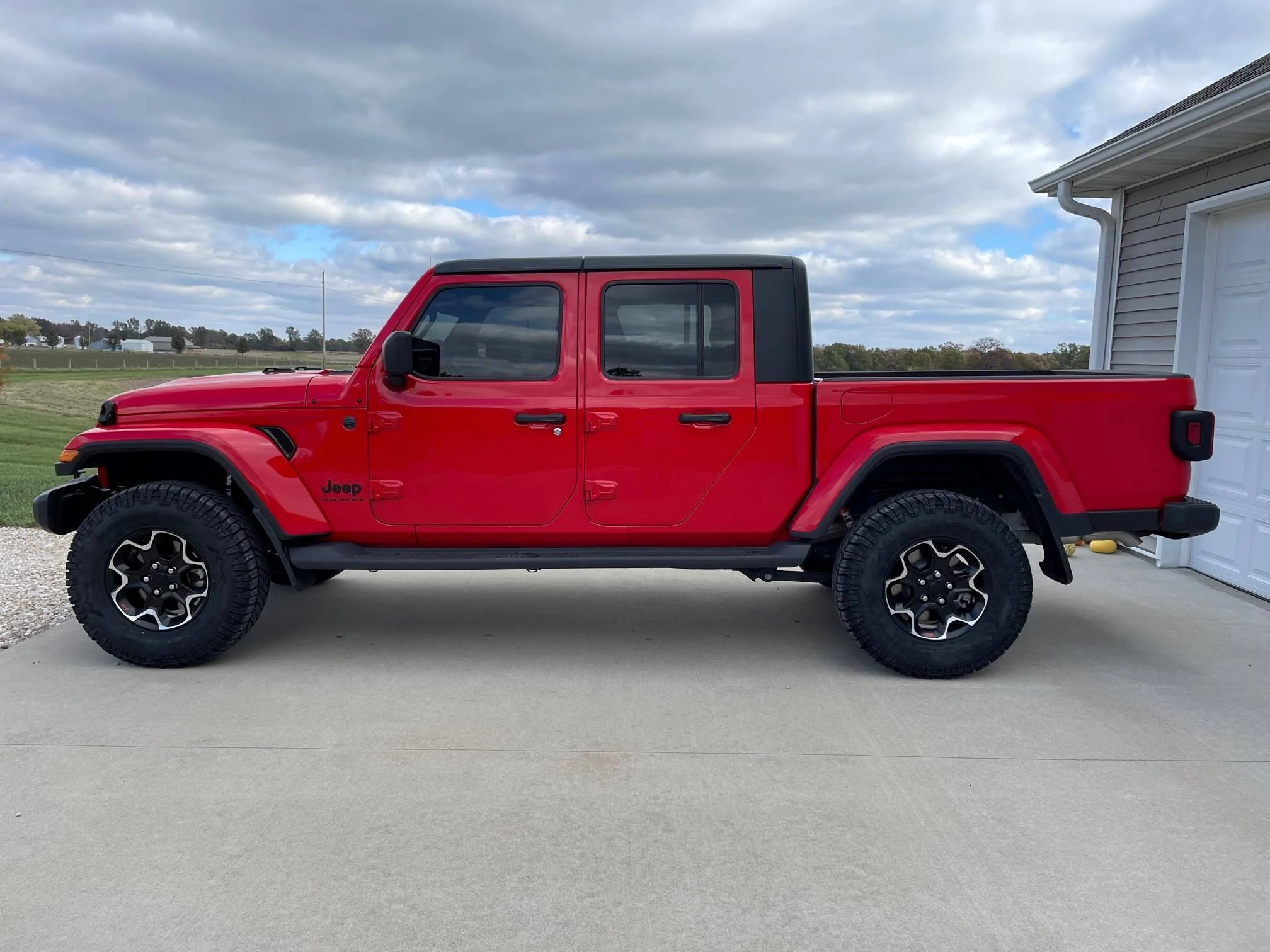 Jeep Gladiator 2022 Rubicon wheels/tires into a 2023 Sport S???? J