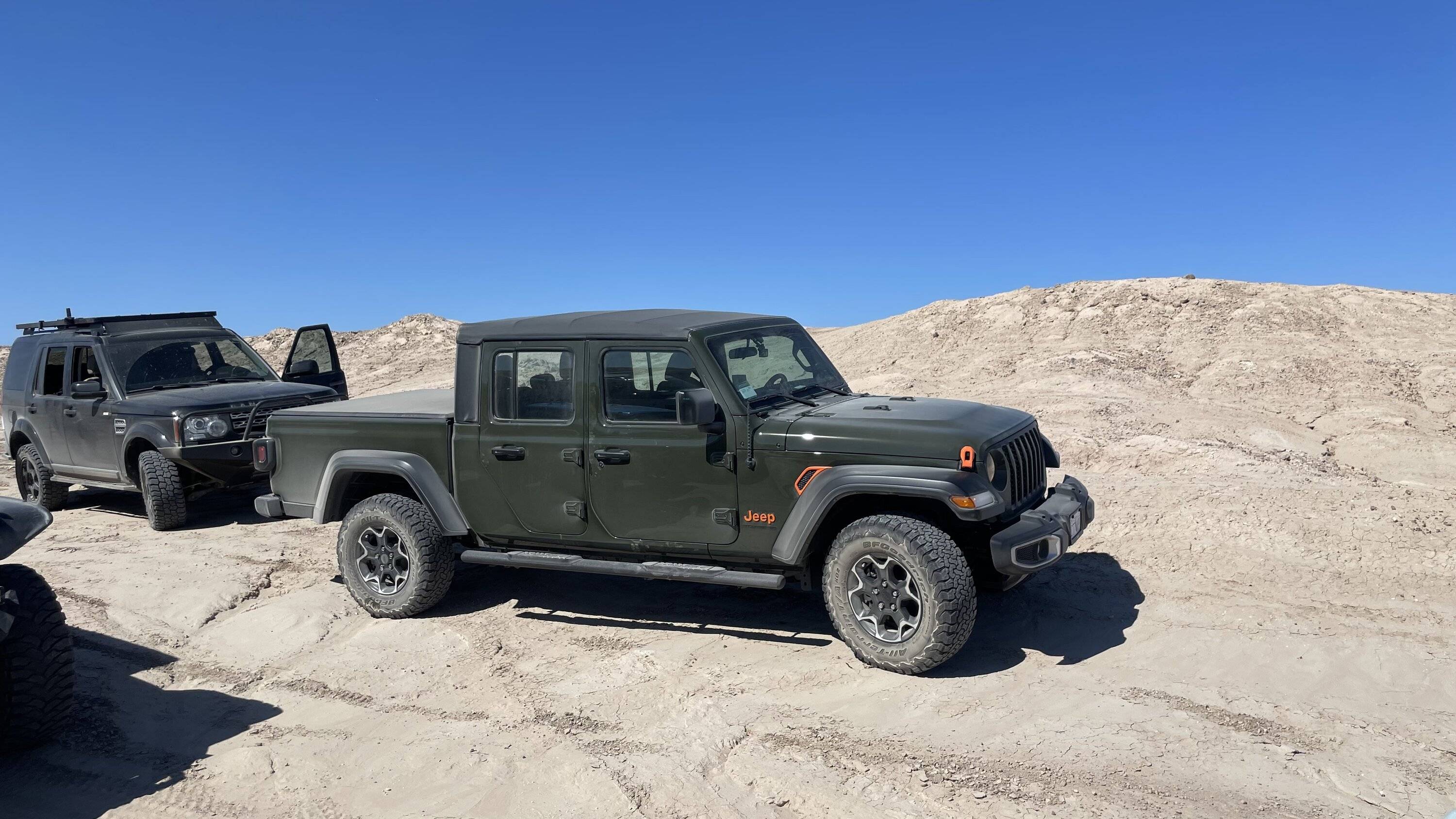 Jeep Gladiator 2022 Rubicon wheels/tires into a 2023 Sport S???? IMG_5982