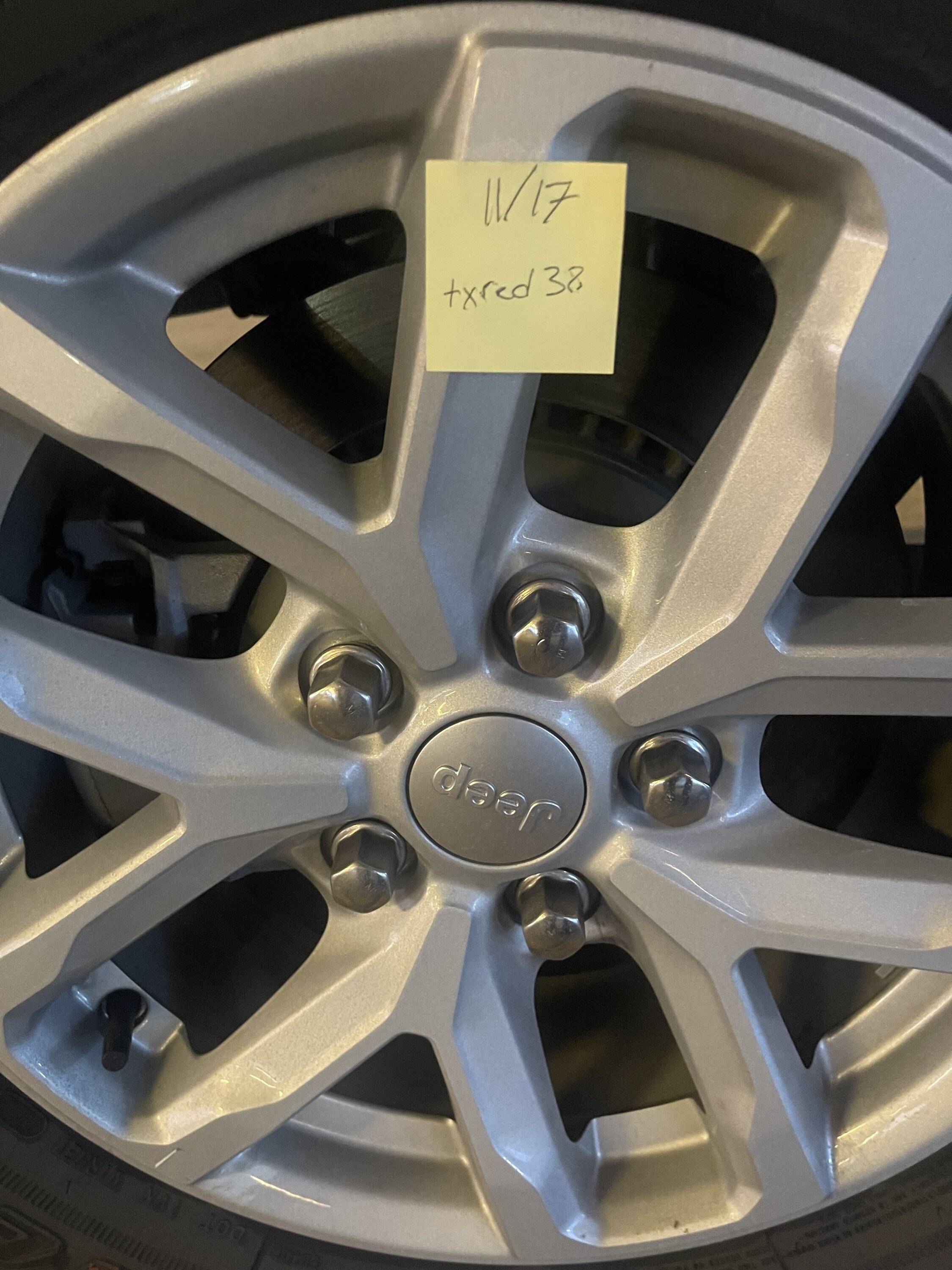 Jeep Gladiator Sport Diesel wheels and tires $250 IMG_6290